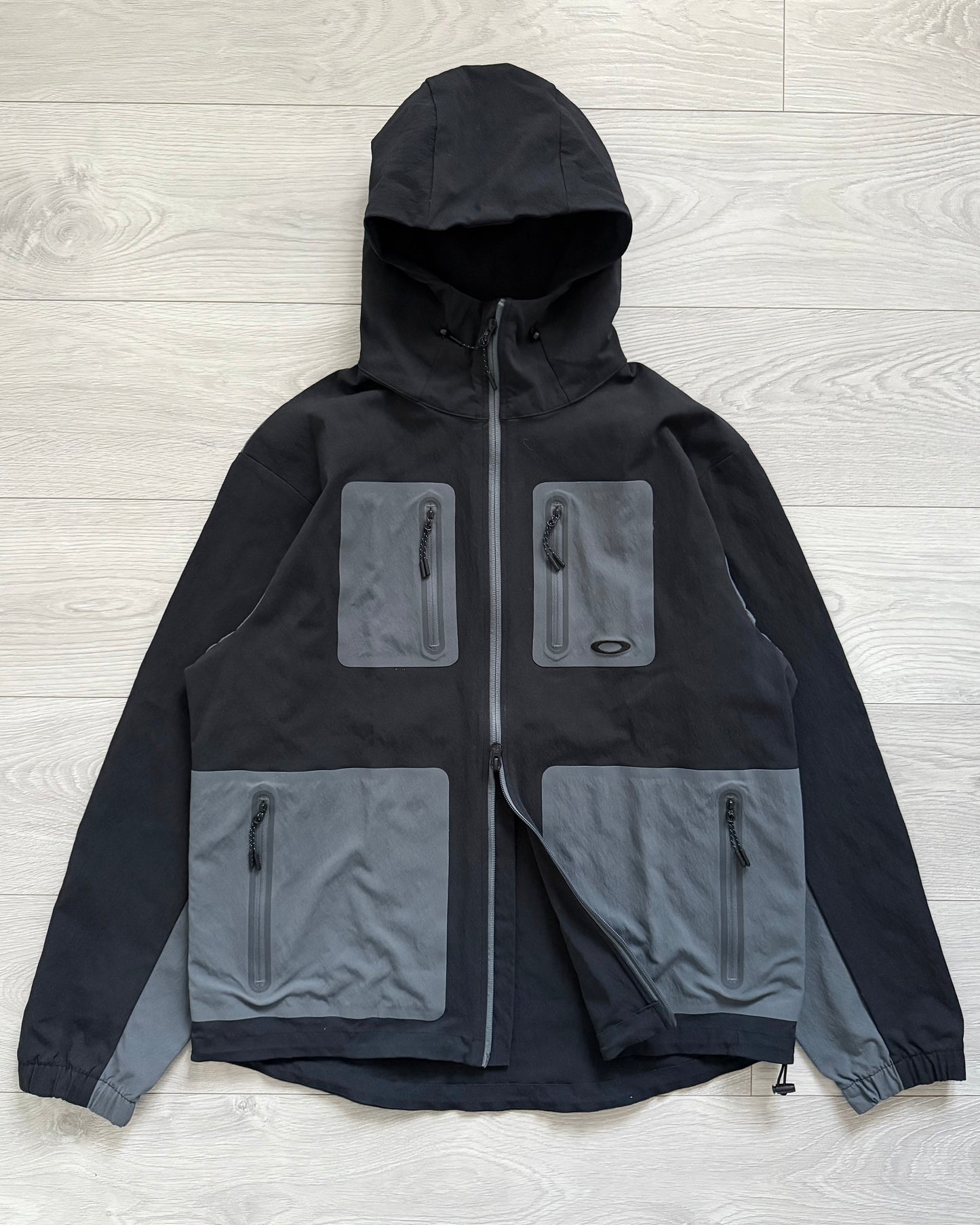 Oakley Technical Panelled Waterproof Jacket - Size L