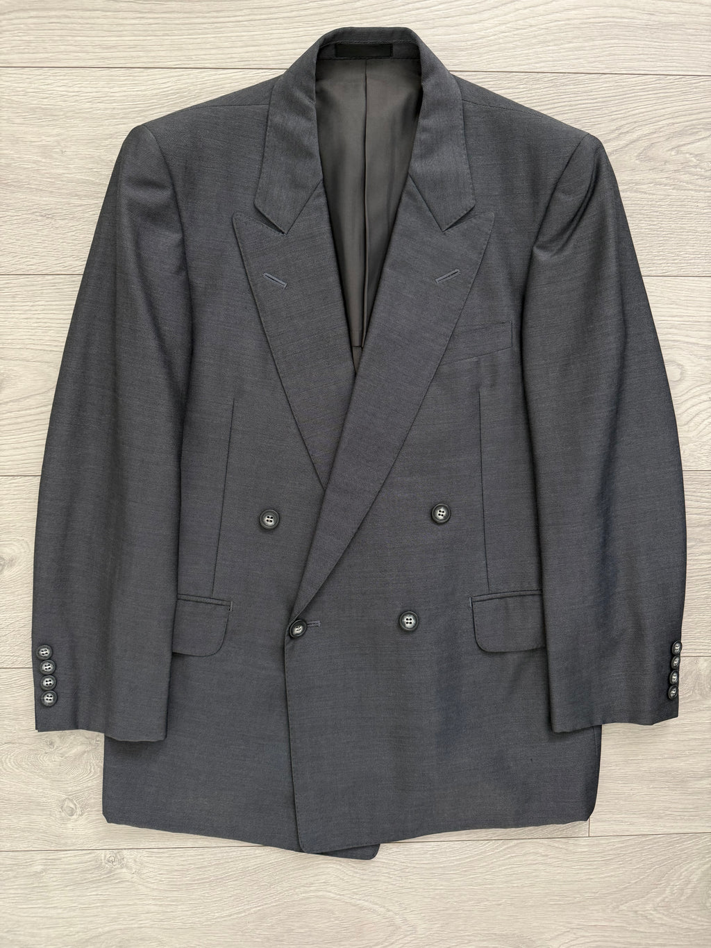 Burberry 1980s Peaked Lapel Double Breasted Pleated Wool Mohair Grey Suit - Size S Jacket / 31" Waist