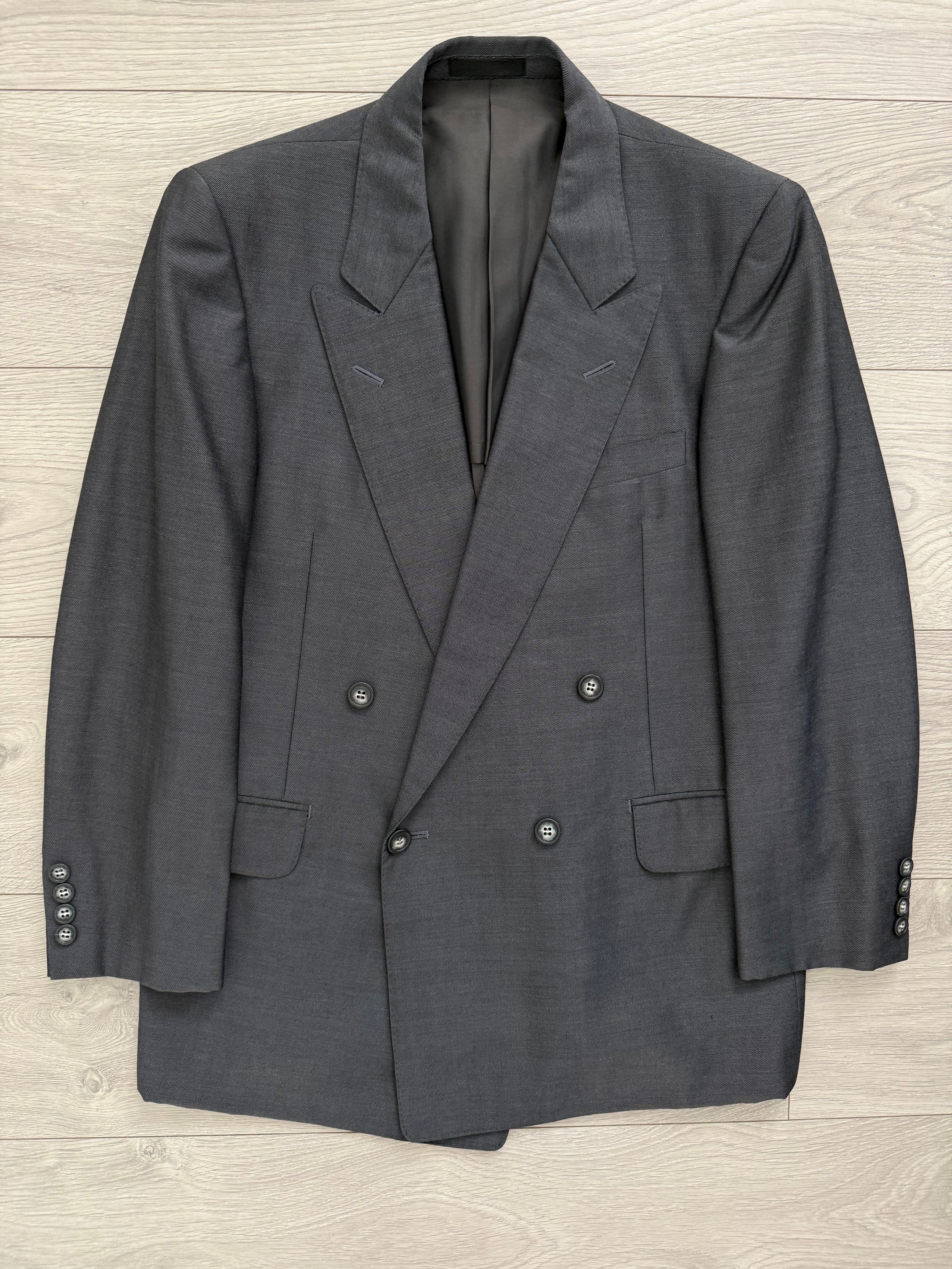 Burberry 1980s Peaked Lapel Double Breasted Pleated Wool Mohair Grey Suit - Size S Jacket / 31" Waist
