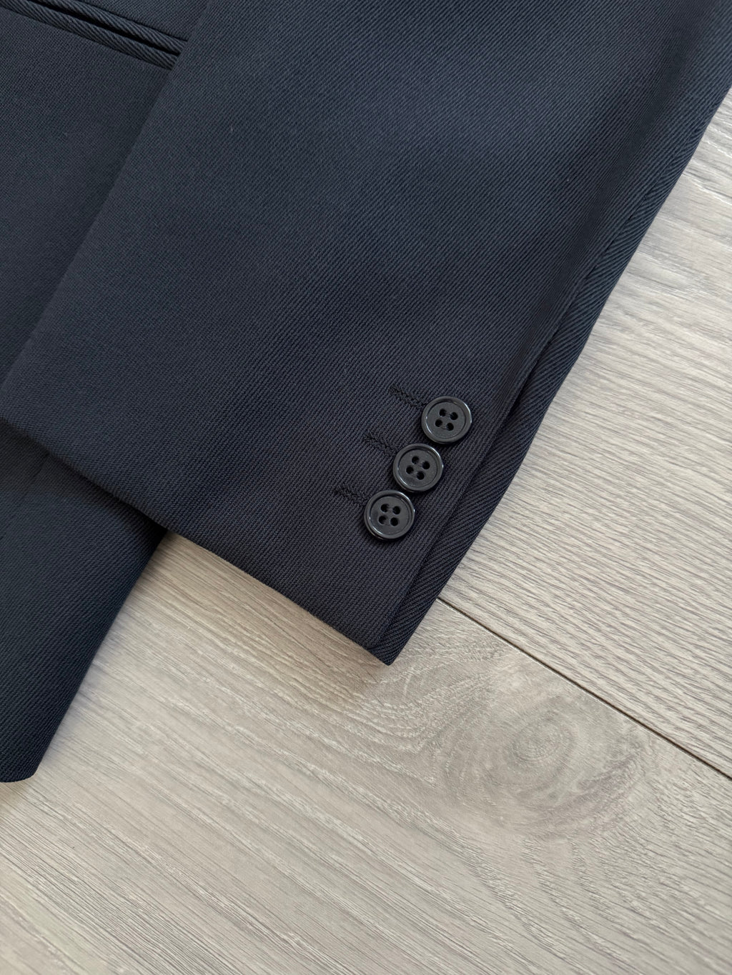Giorgio Armani 1980s Peaked Lapel Double Breasted Wool Pleated Suit - Size M Jacket / 32" Waist