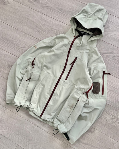 Arcteryx 00s Sidewinder Gore-Tex Jacket in 'Powder' - Size S