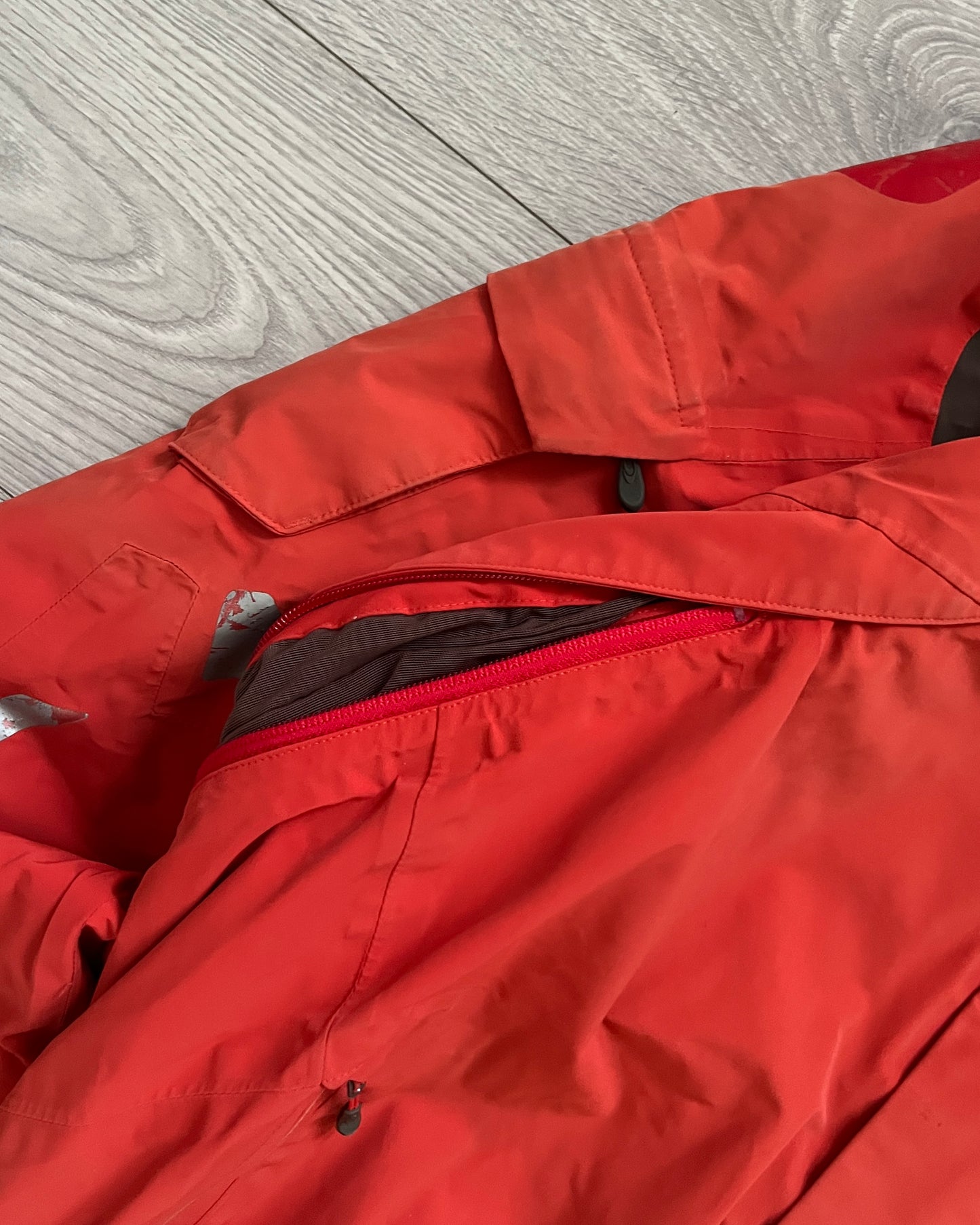 Salomon 00s Technical Waterproof Insulated Jacket - Size L