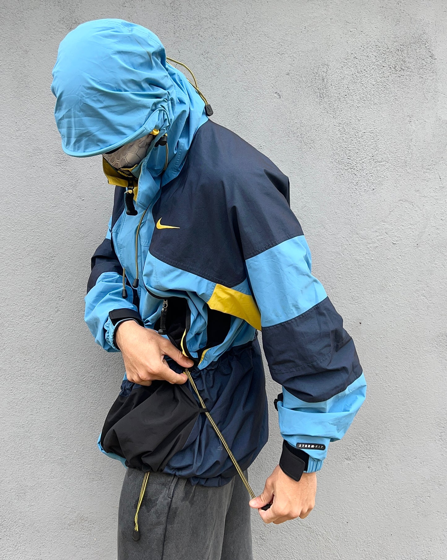 Nike ACG 00s Lungs Era Waterproof Storm Fit Tech Jacket - Size XL