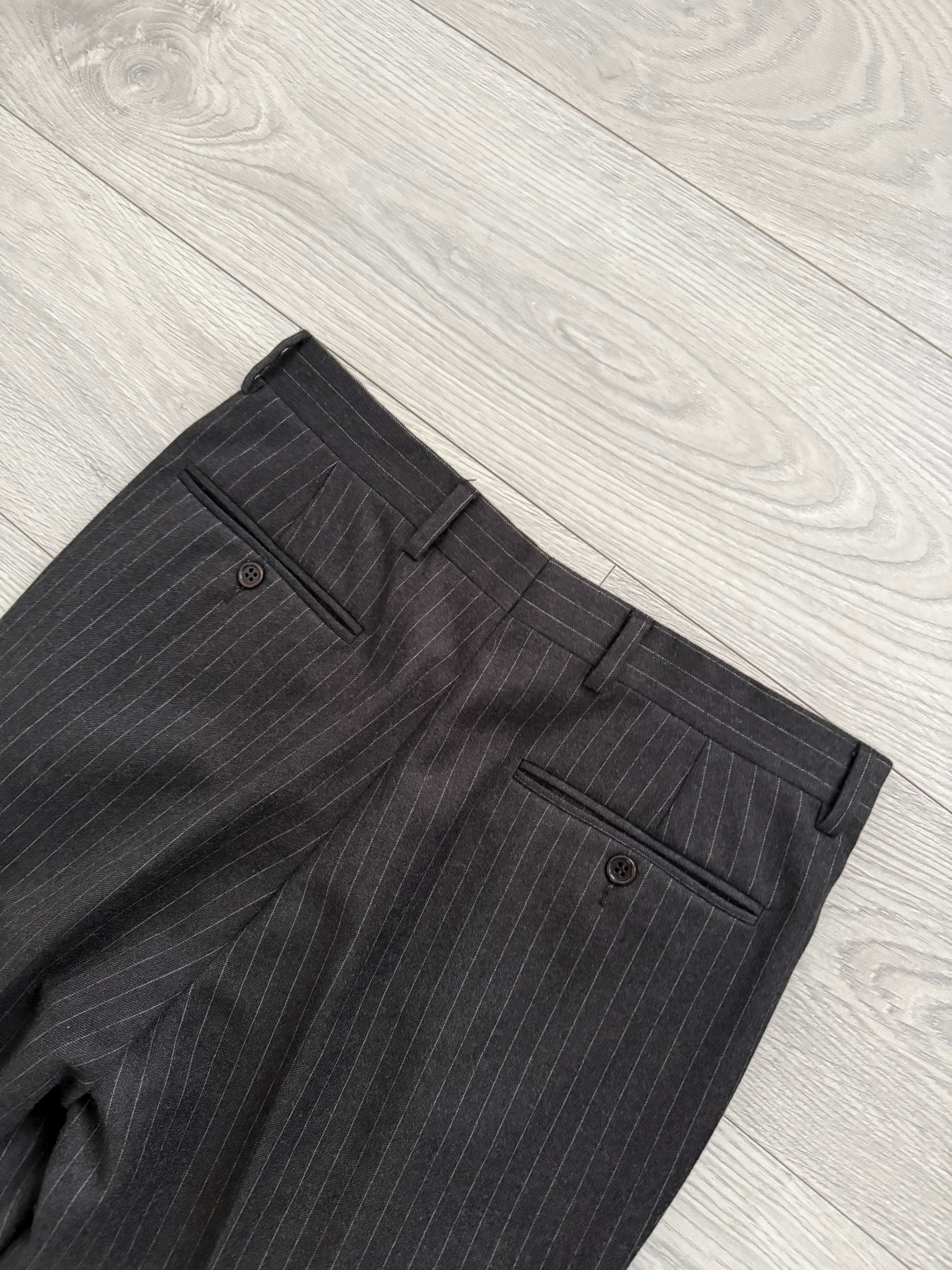 Valentino 1980s 6B Double Breasted Charcoal Wool Power Suit - Size M Jacket / 31" Waist