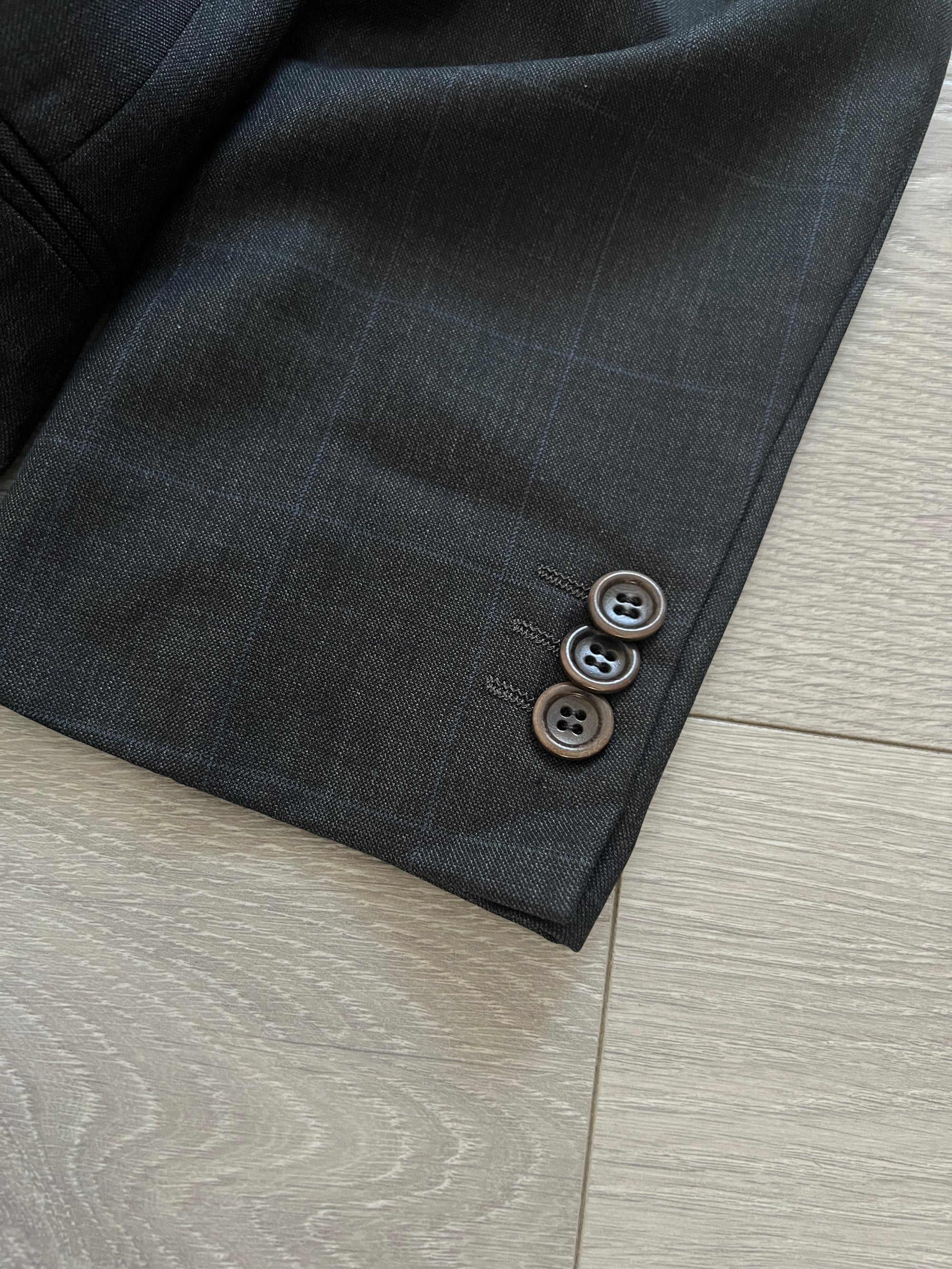 Armani 1990s Double-Breasted Relaxed Pleated Suit - Size S Jacket / 30" Waist
