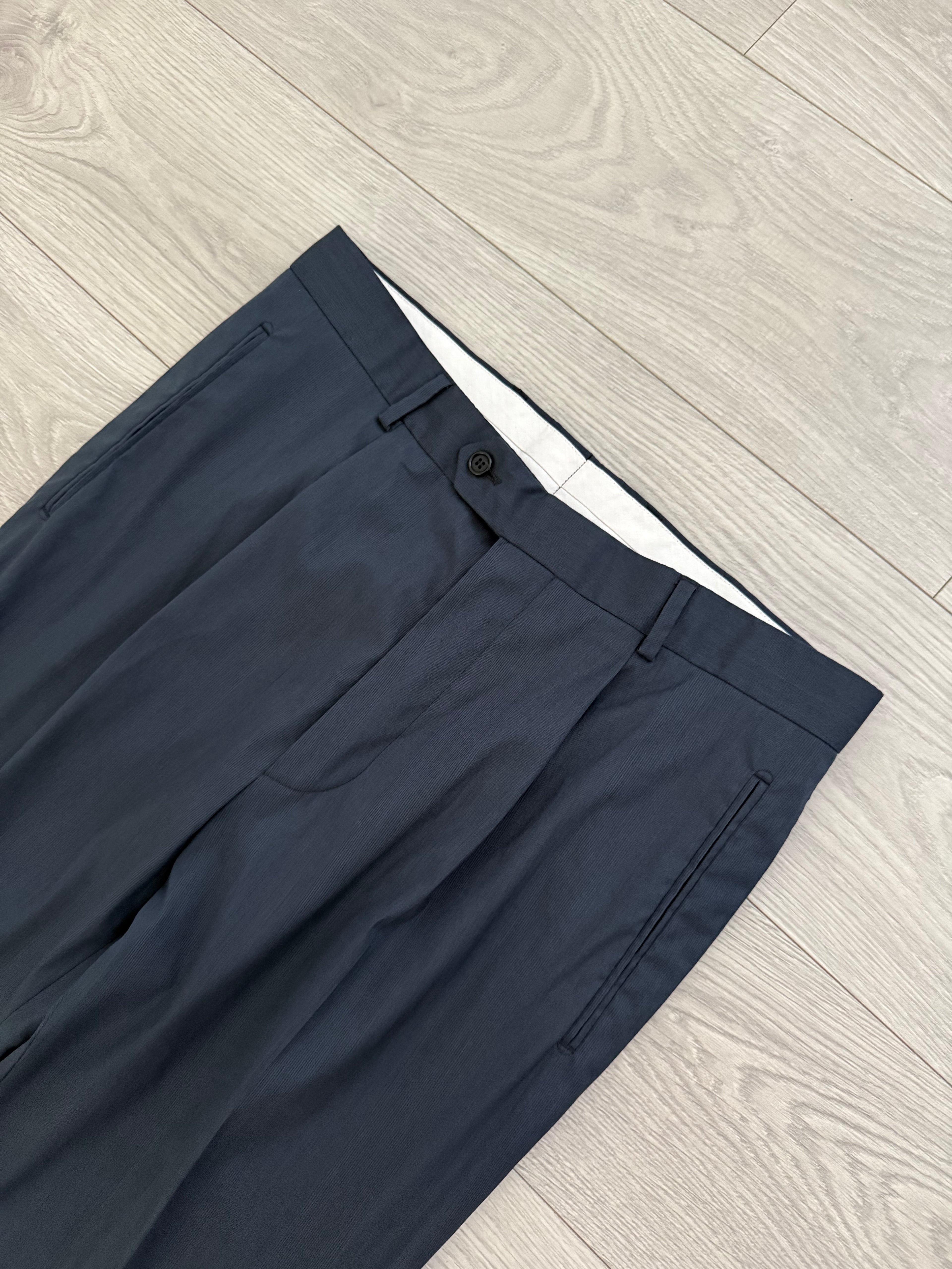 Hugo Boss 1980s 3B Gunmetal Blue Pleated Wool Suit - Size L Jacket / 34" Waist