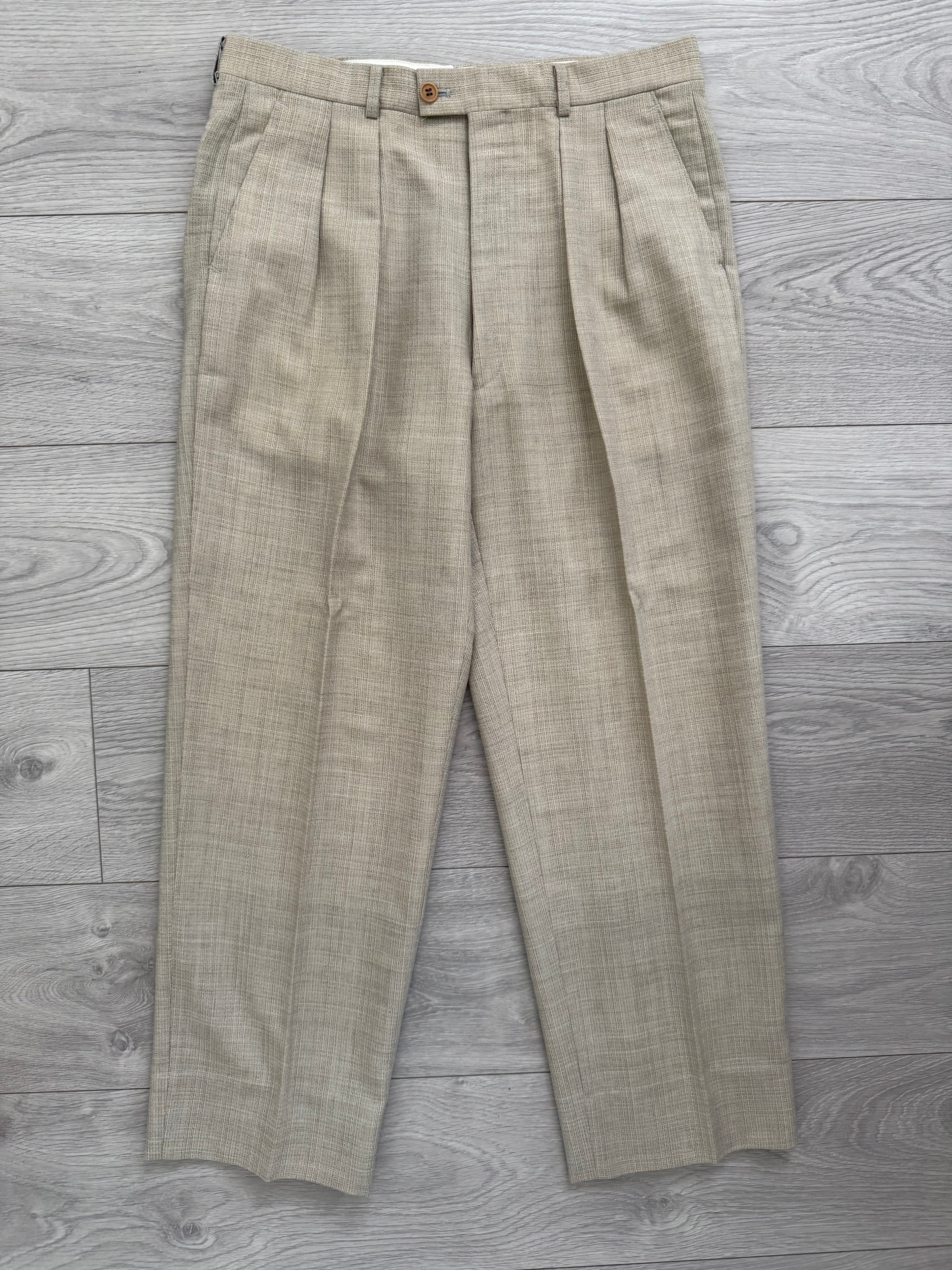 Paul Smith 1990s 2B Wool Silk Ecru Pleated Suit - Size S Jacket / 31" Waist