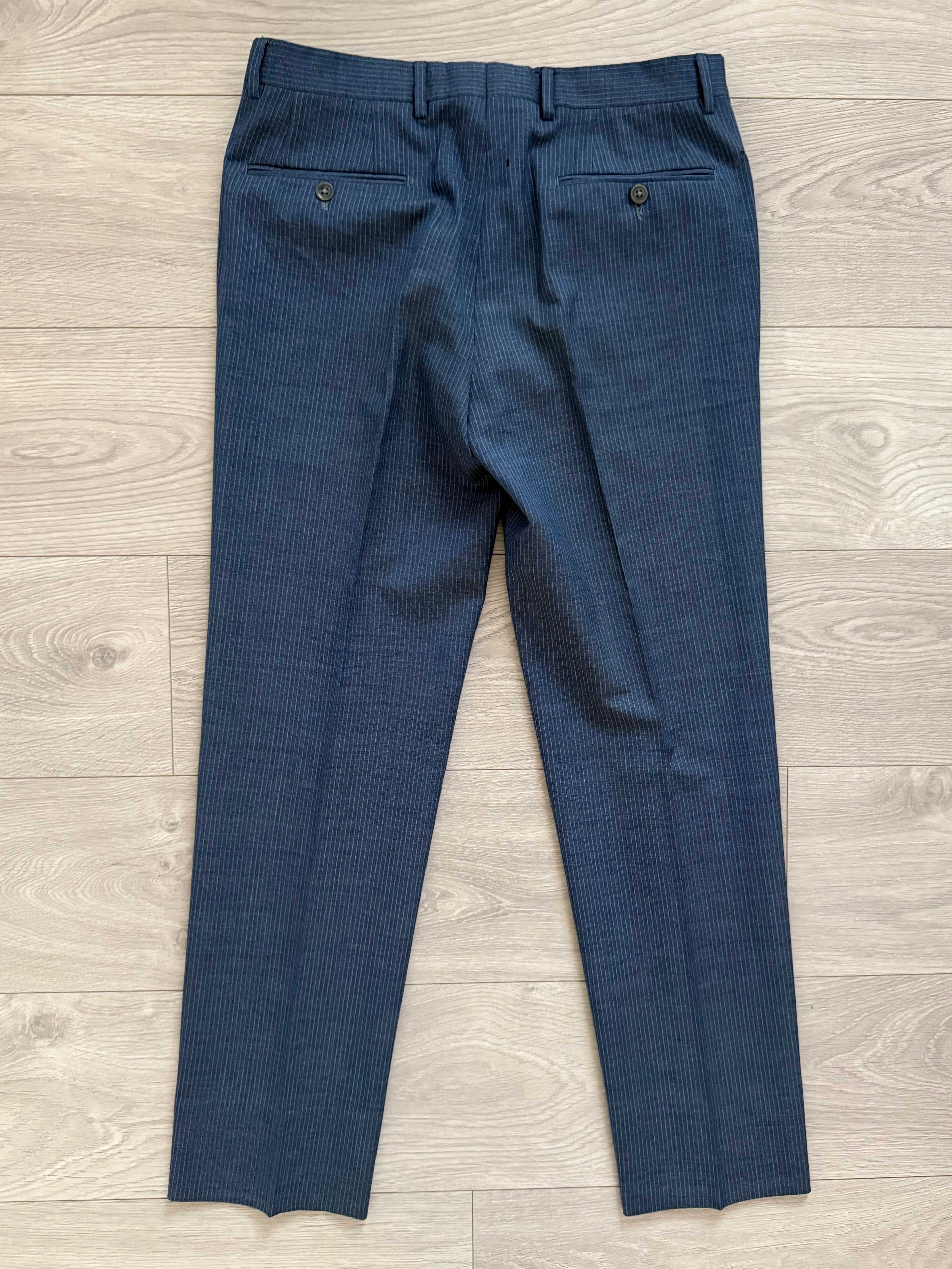 Armani 2000s 2B Pinstripe Pleated Wool Suit - Size S Jacket / 31" Waist