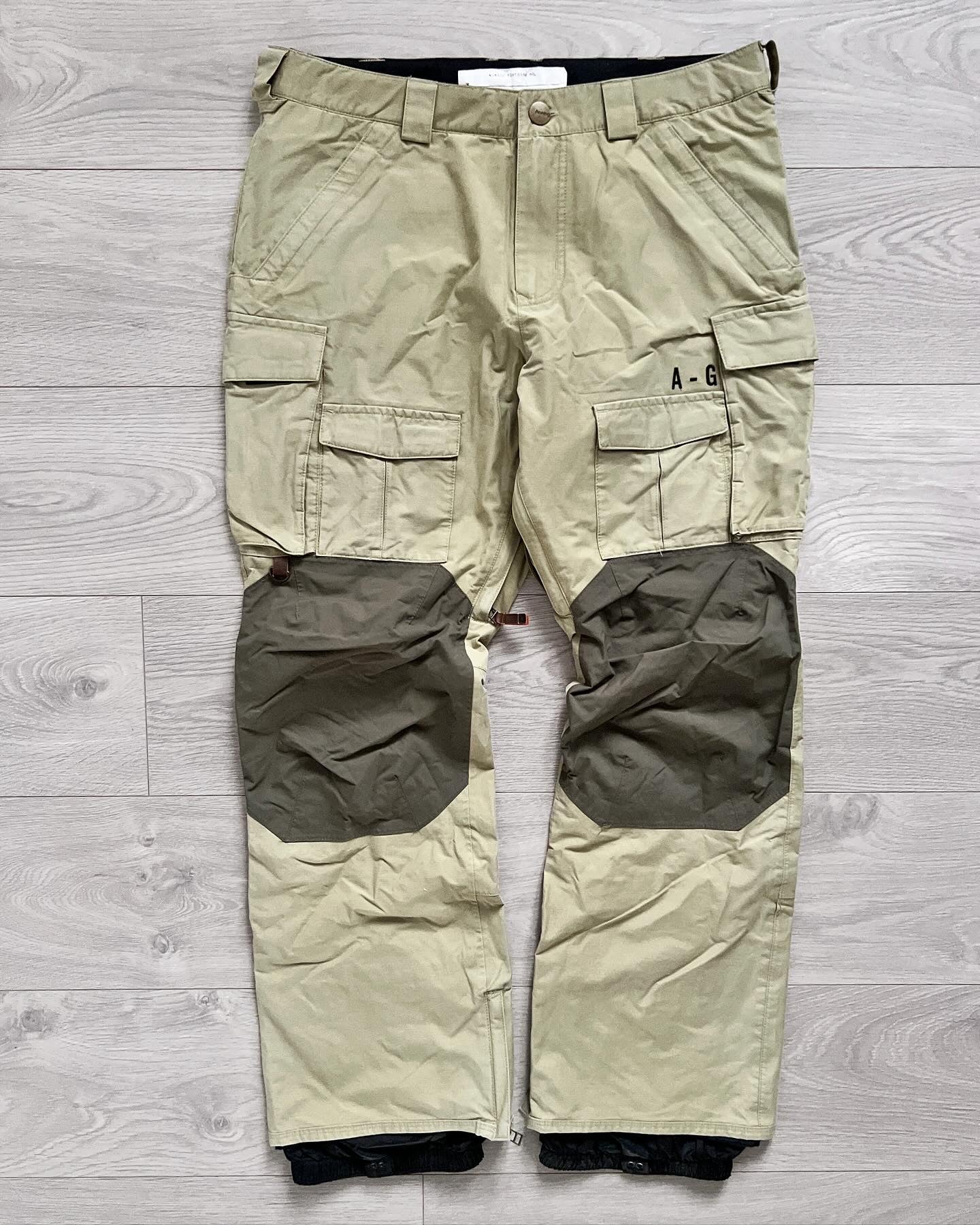 Burton Analog 00s Tactical Technical Cargo Pants - Size 32 – NDWC0