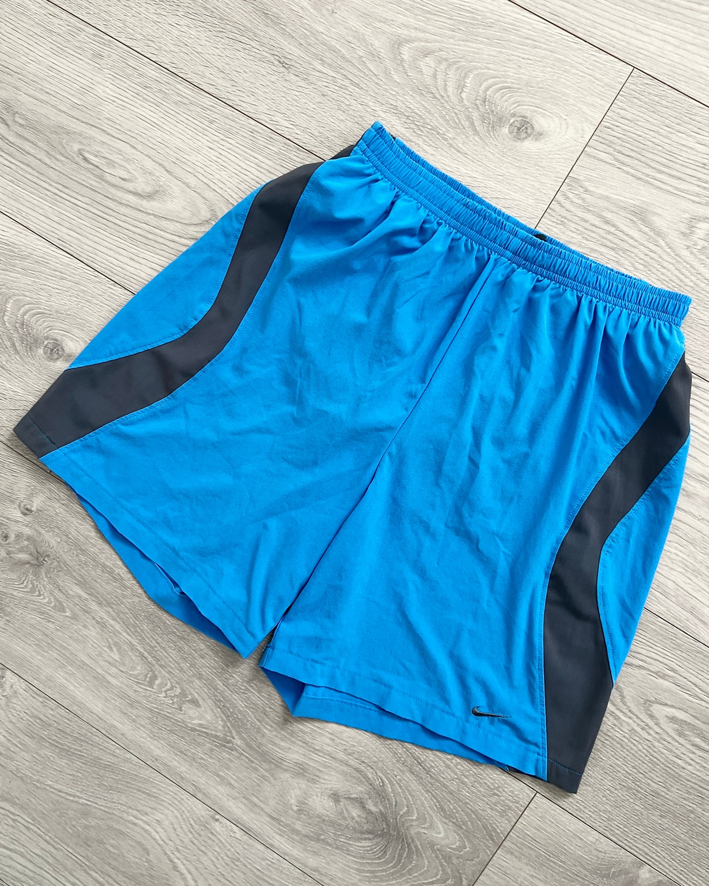 Nike 00s Dri-Fit Technical Mesh Curve Panelled Shorts - Size S