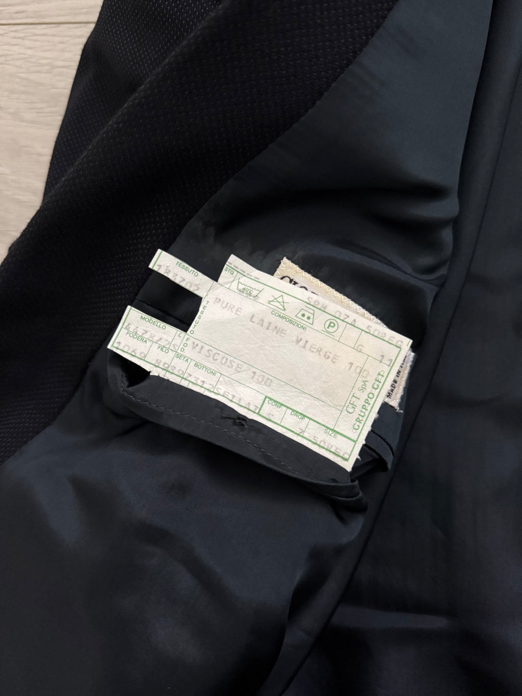 Giorgio Armani 1980s Double Breasted Pleated Wool Suit Navy New - Size L Jacket / 32" Waist