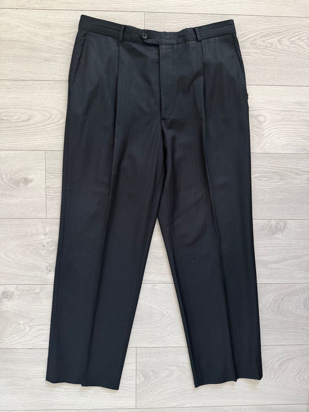 Armani 1990s 3B Pleated Wool Suit Navy - Size XL Jacket / 34" Waist