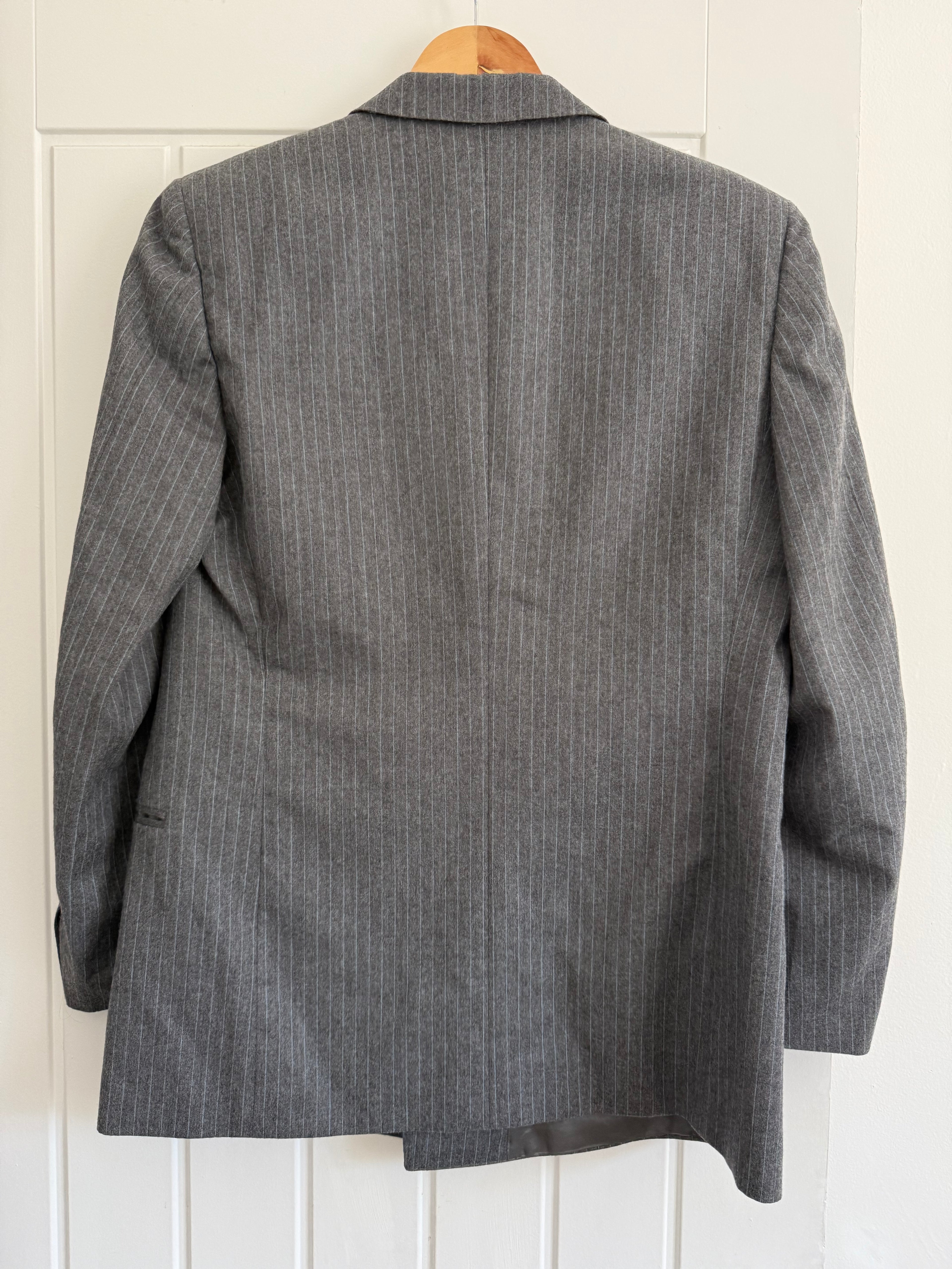 Vintage 1980s Double Breasted Peaked Lapel Pleated Merino Wool Grey Suit & Armani Tie - Size S Jacket / 30" Waist