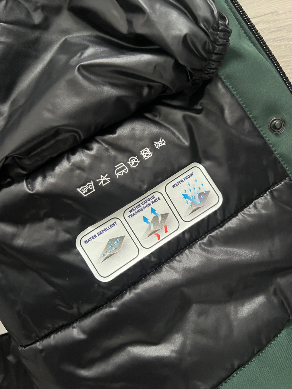 Moncler Grenoble Carmaux Technical Waterproof Insulated Jacket - Size M