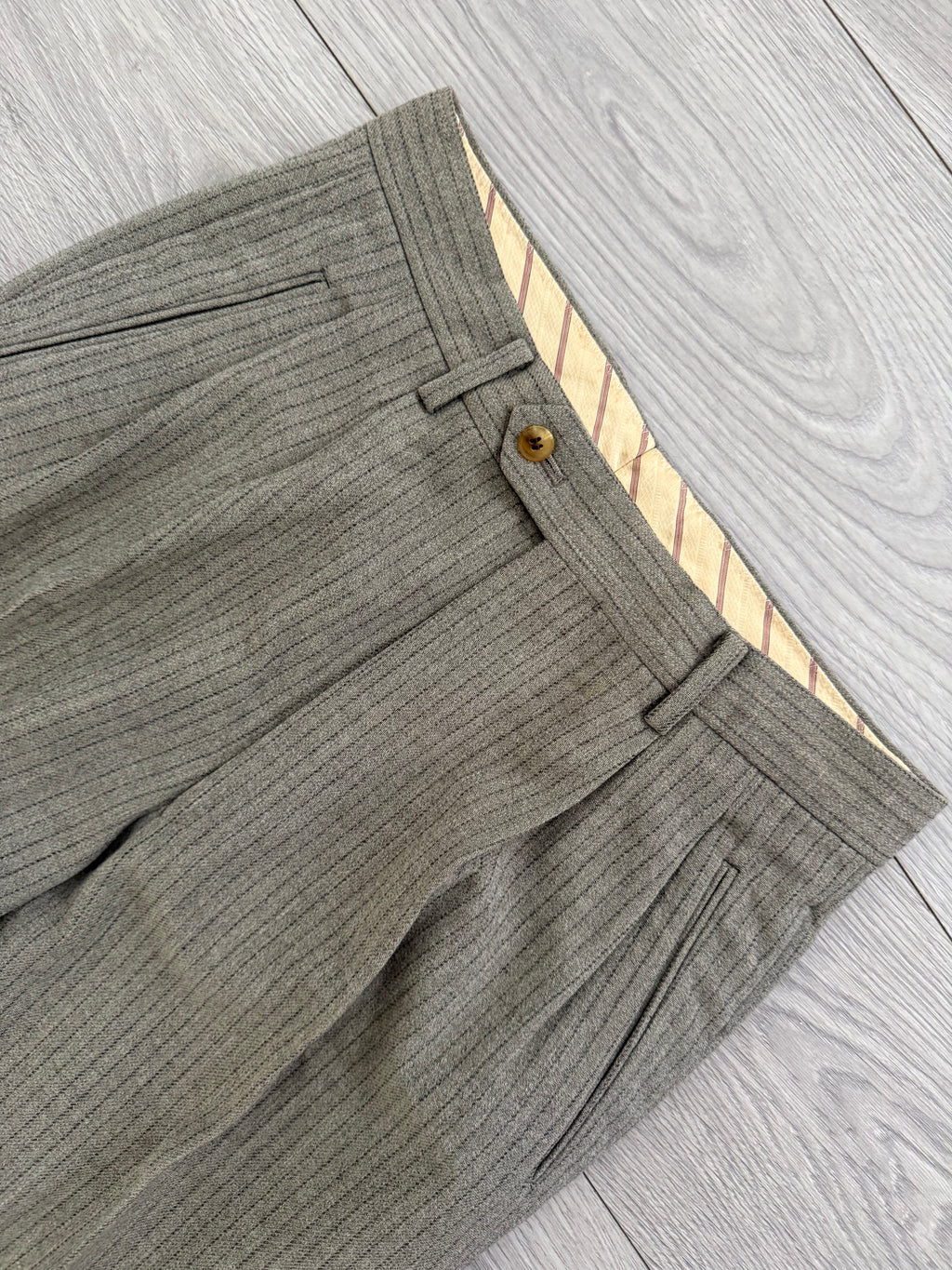 Basile 1980s Torello Viera Fabric Peaked Lapel Double Breasted Pleated Wool Suit - Size M Jacket / 31" Waist