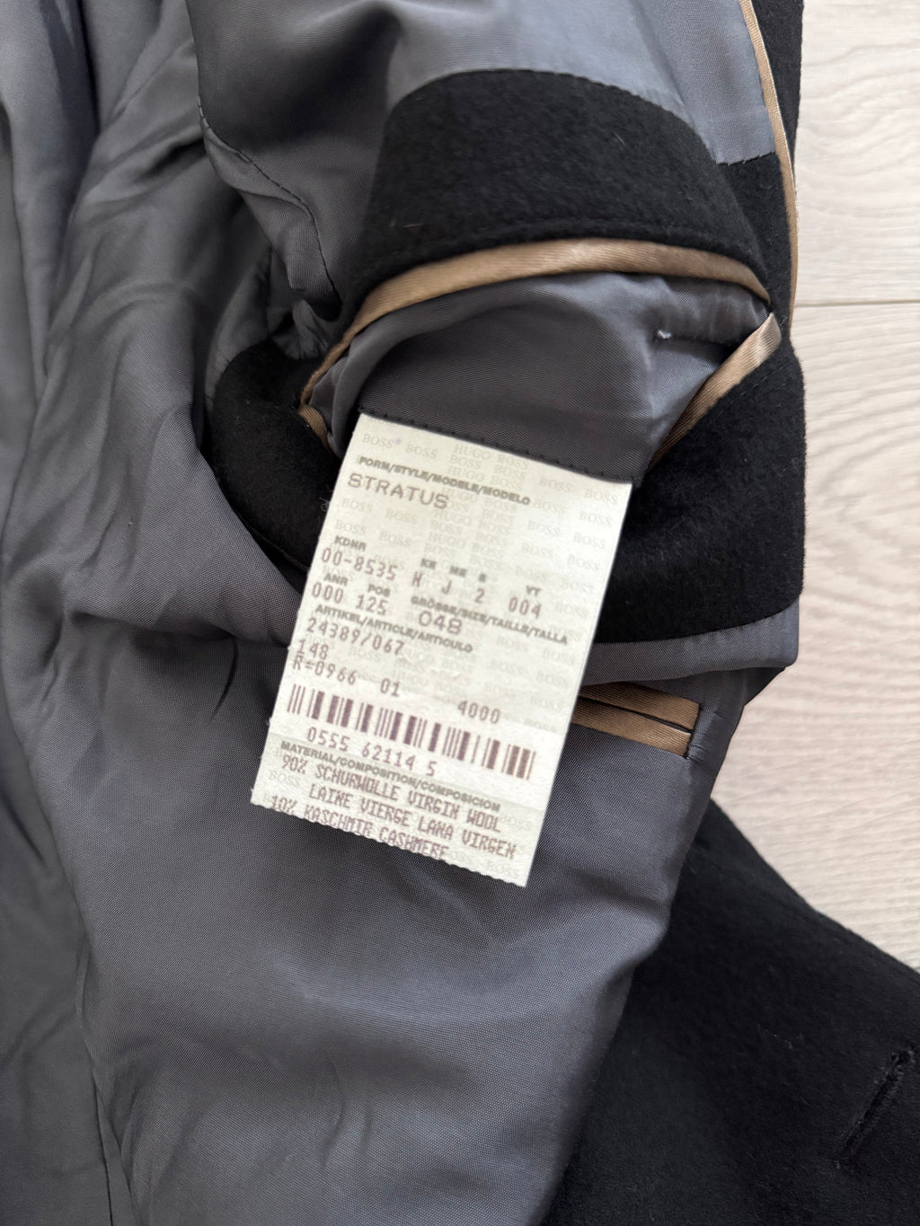Hugo Boss 1990s 'Stratus' Wool Cashmere Black Coat - Size M