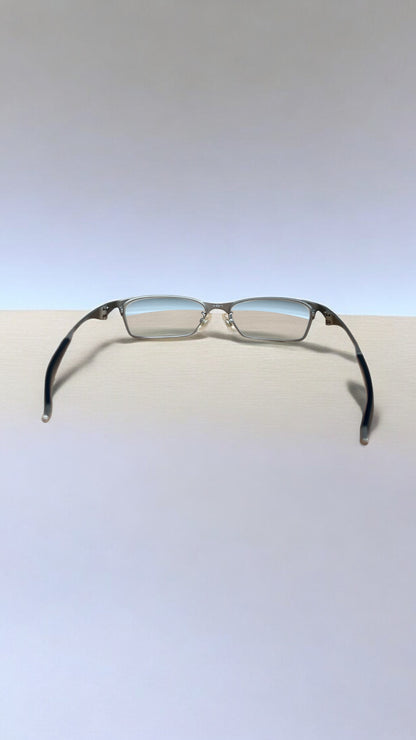 Oakley 2008 Bracket 8.1 Glasses in Light Silver/Clear