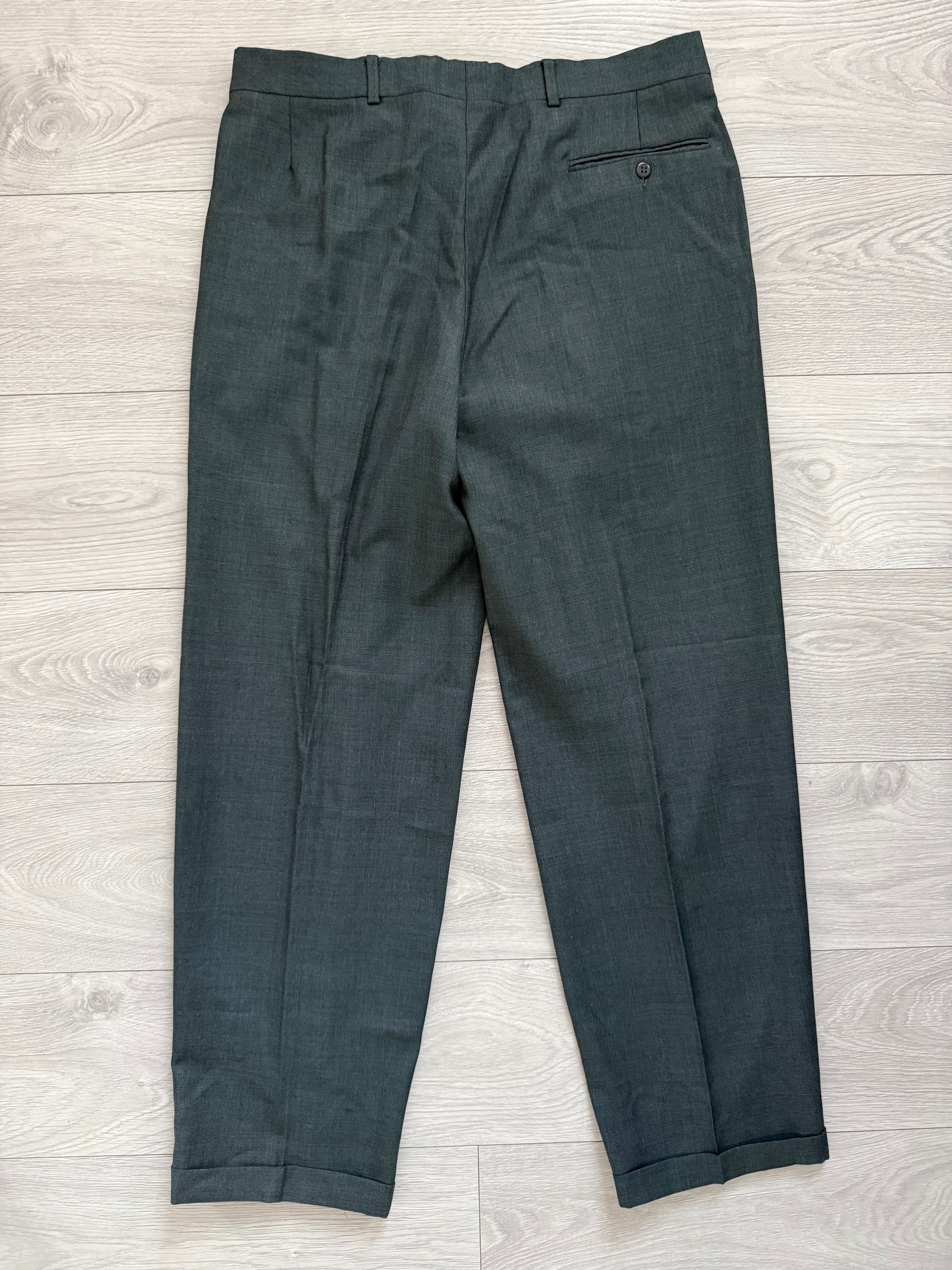 Hugo Boss 1980s Peaked Lapel Double Breasted Pleated Wool Suit Dark Green - Size XL Jacket / 36" Waist