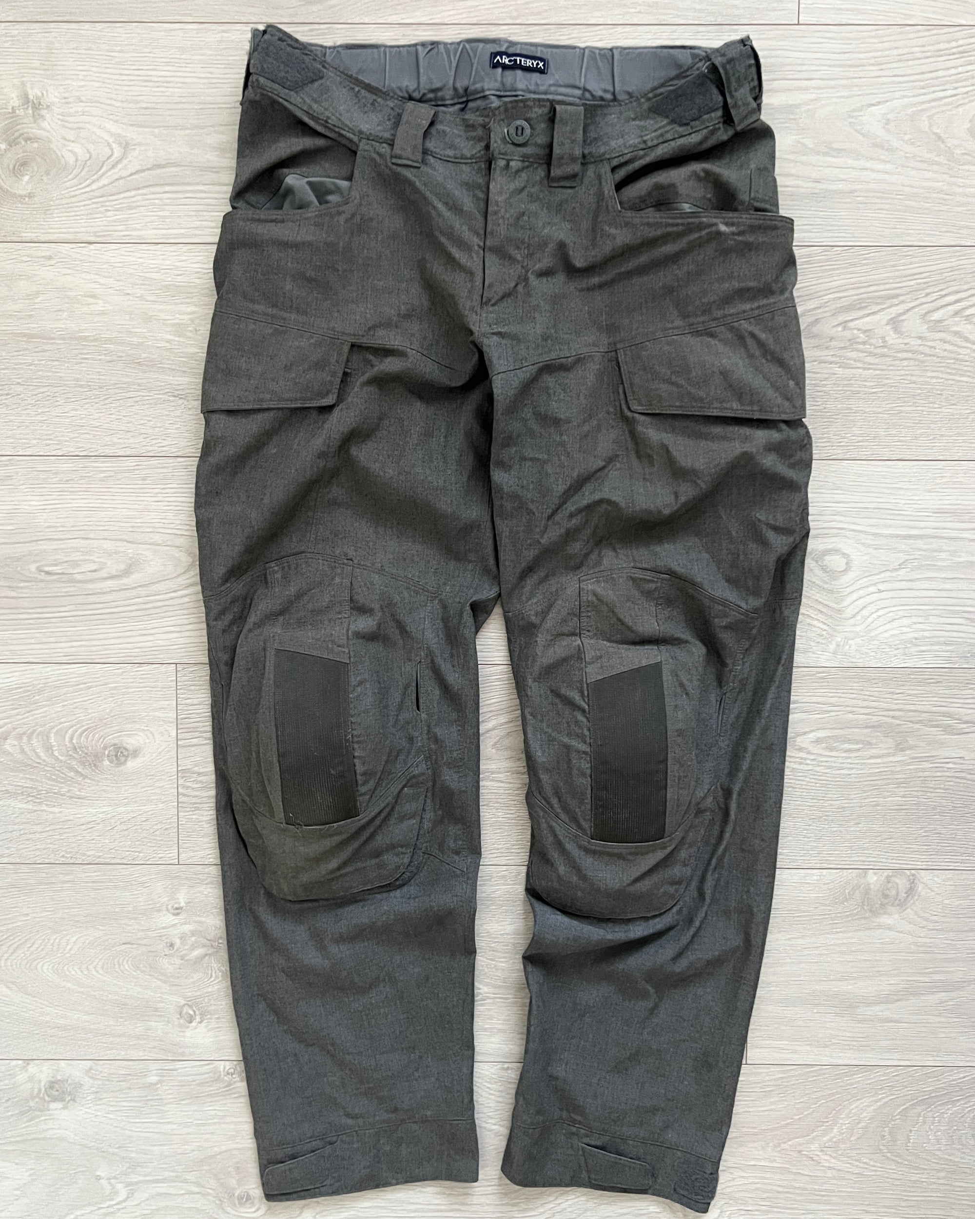 Arcteryx LEAF SMU Assault FR Conbat Utility Pants Wolf Grey - Size L