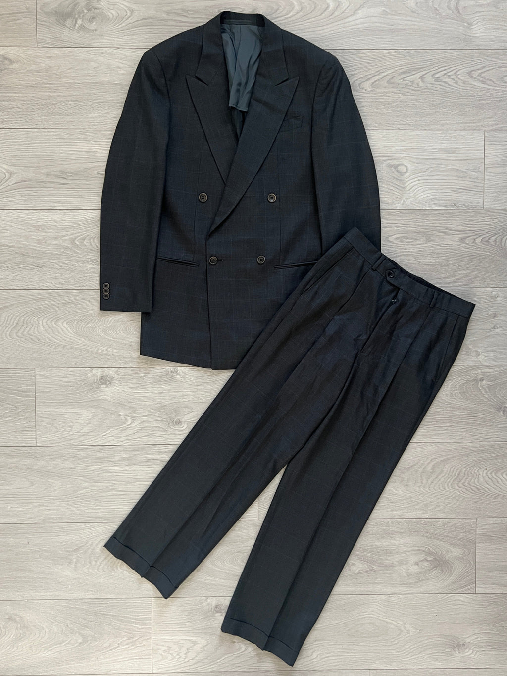 Armani 1990s Double-Breasted Relaxed Pleated Suit - Size S Jacket / 30" Waist