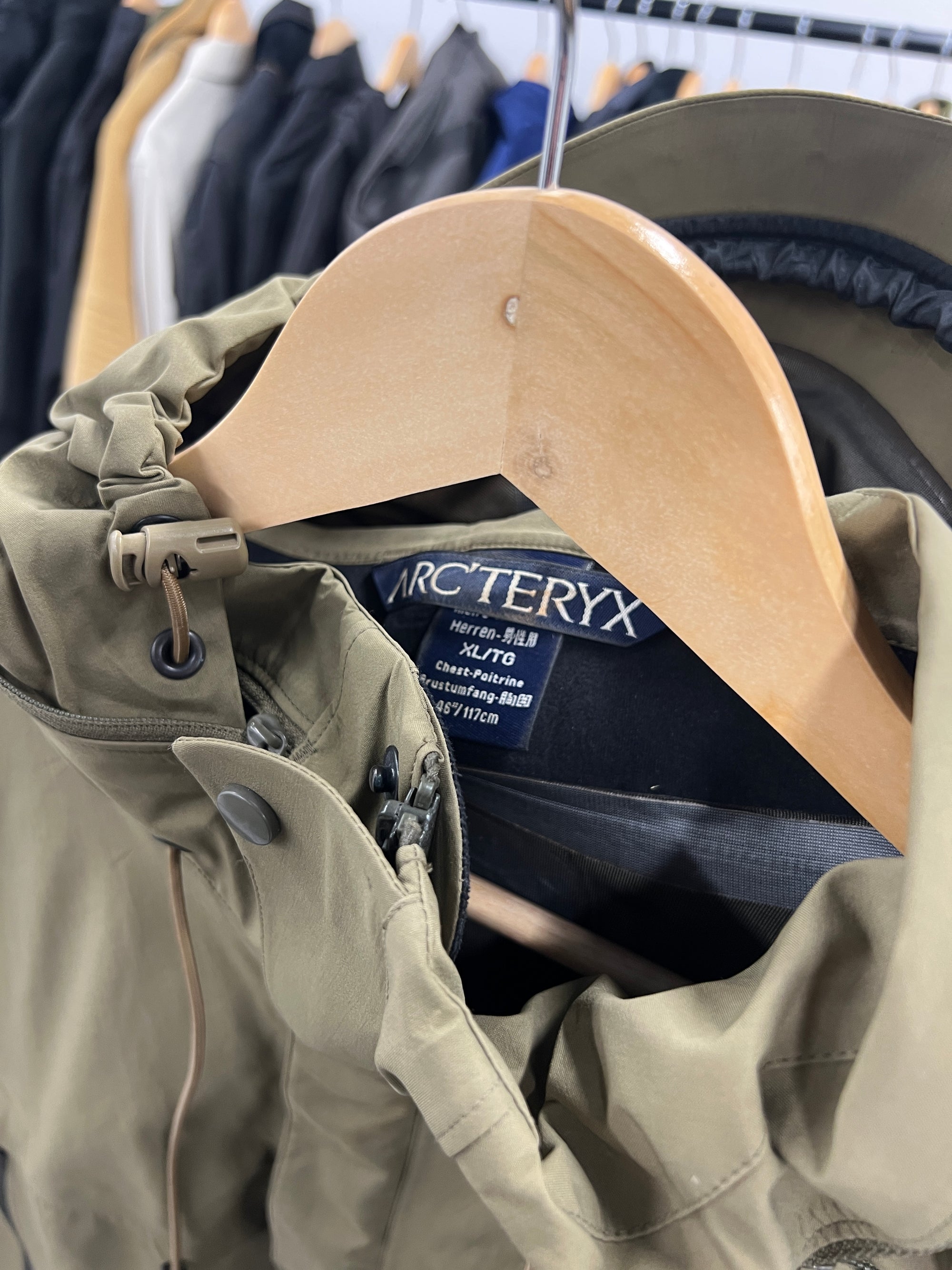 Arcteryx LEAF Alpha GEN 1 GoreTex Jacket Crocodile - Size XL