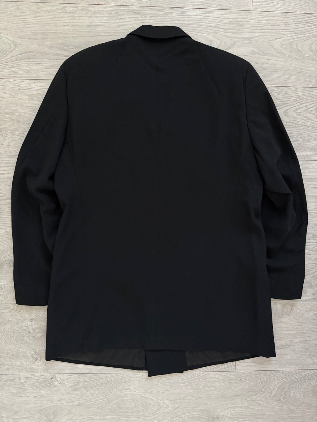 Giorgio Armani 1980s Peaked Lapel Double Breasted Black Wool Pleated Lightweight Suit - Size XL Jacket / 35" Waist