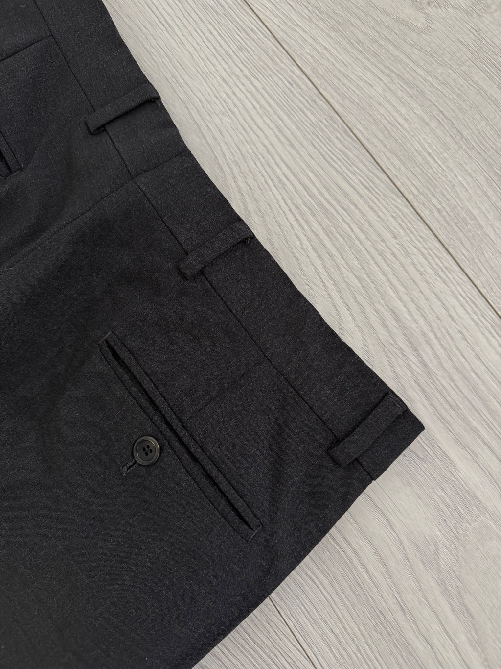 Armani 2000s Pleated Wool Grey Pants - Size 30" Waist