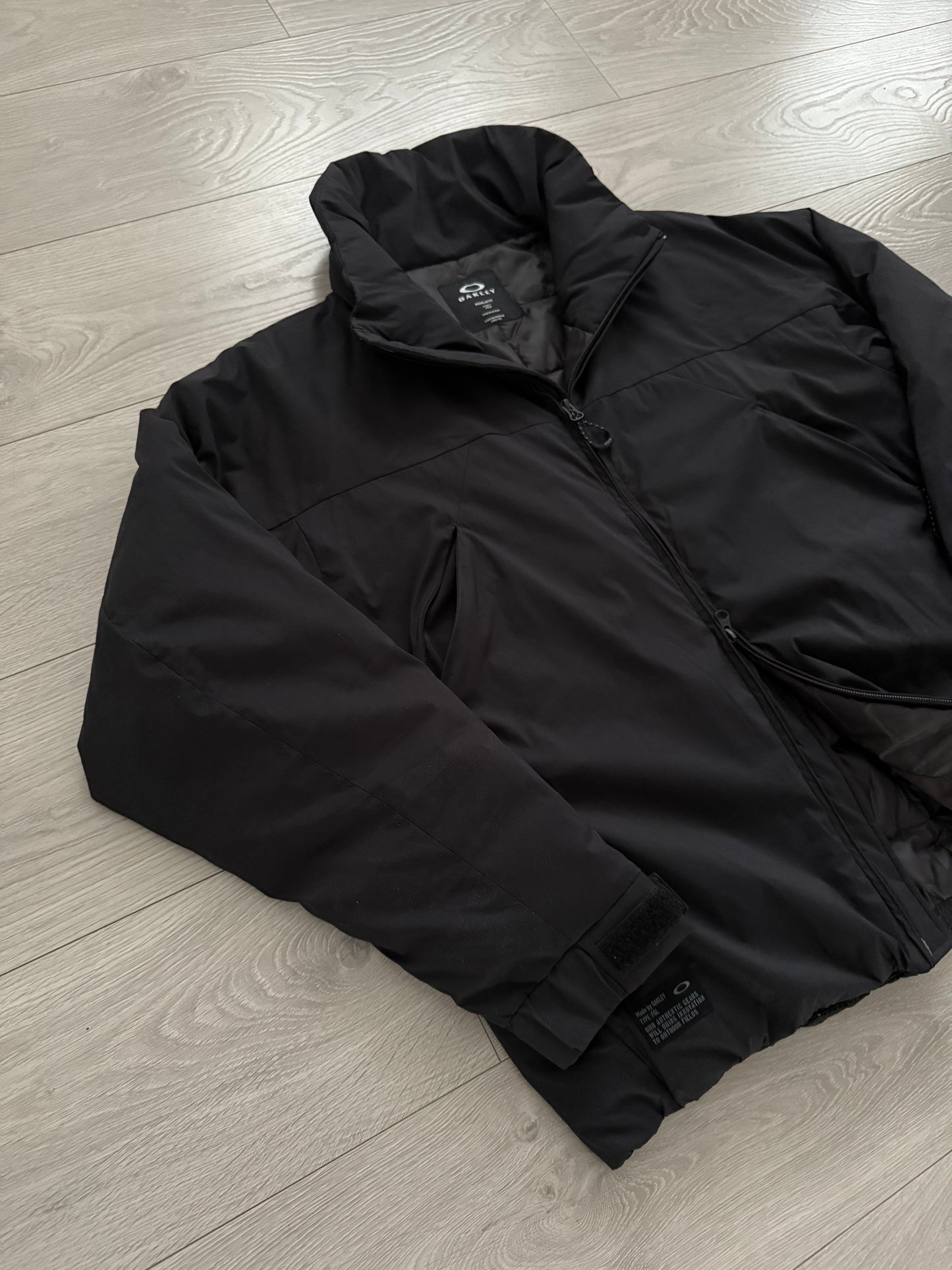 Oakley Puffer Jacket - Size M