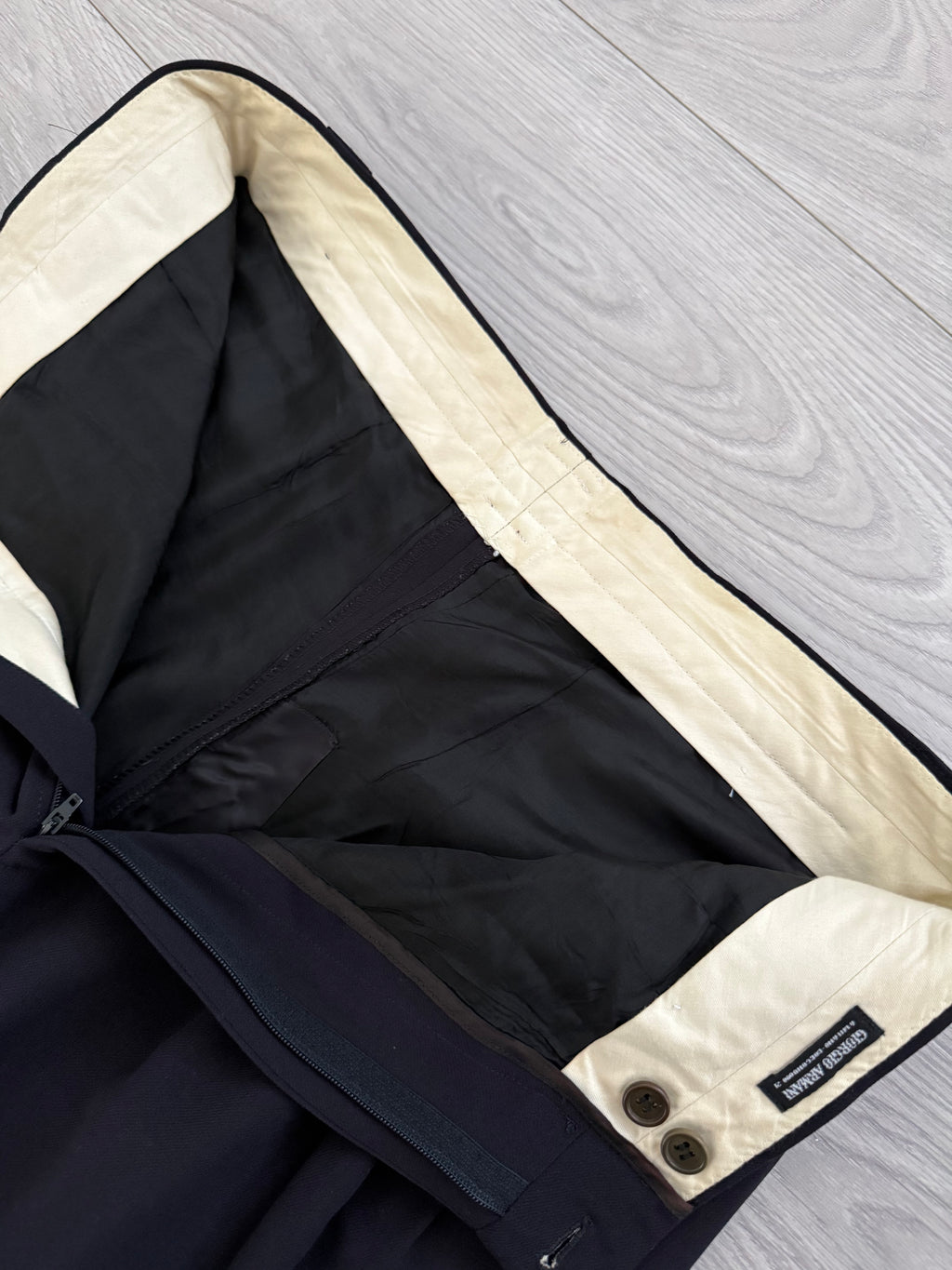 Giorgio Armani 1990s Black Label Peaked Lapel Double Breasted Navy Wool Pleated Draped Suit - Size L Jacket / 34" Waist