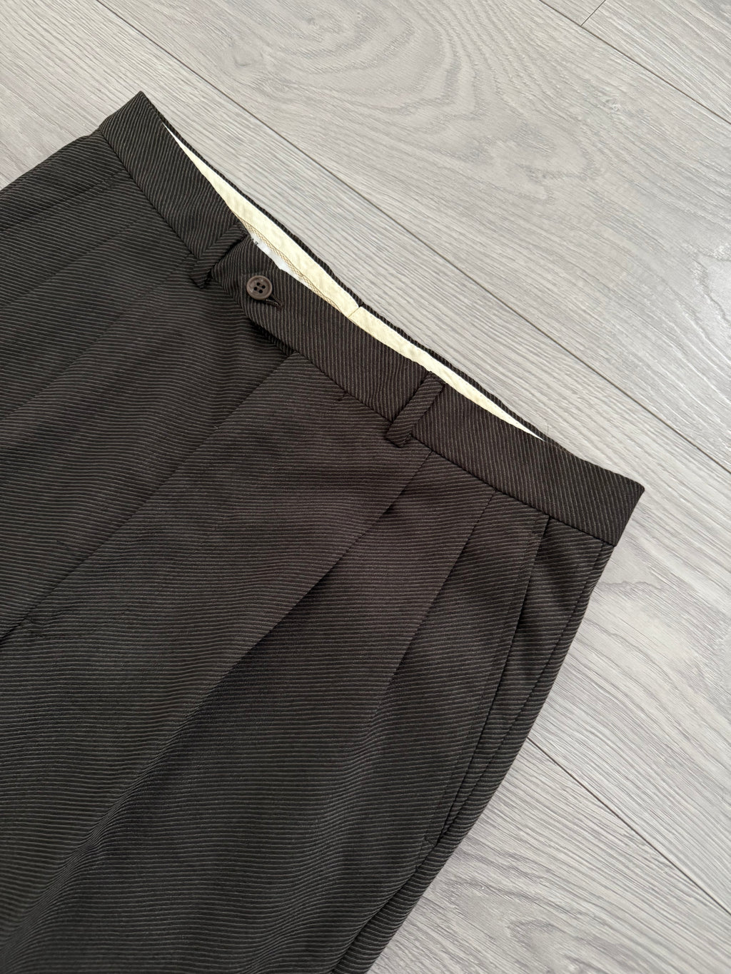 Giorgio Armani 1980s Double Breasted Pleated Wool Suit Brown New - Size L Jacket / 32" Waist