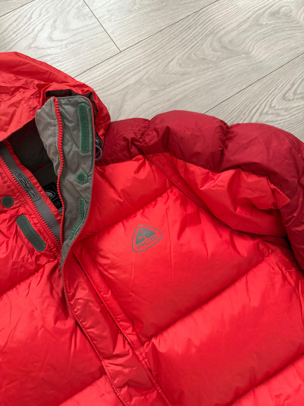 Nike ACG 00s Lungs Era Goose Down Nylon Tech Puffer Jacket - Size XL