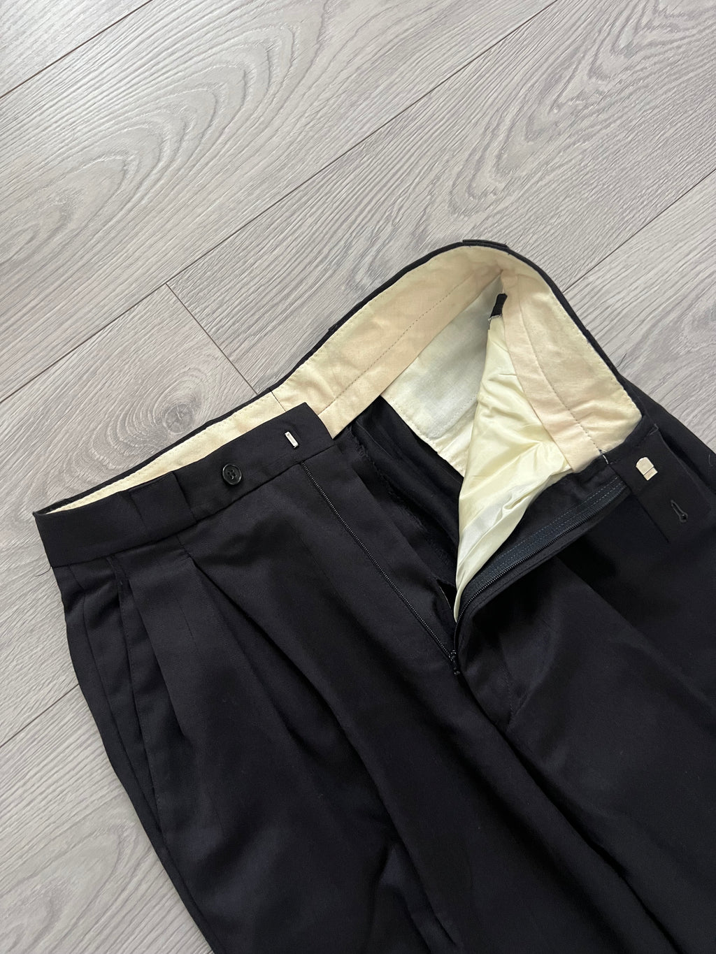 Emporio Armani 1990s Double-Breasted Pleated Relaxed Suit - Size M Jacket / 30" Waist