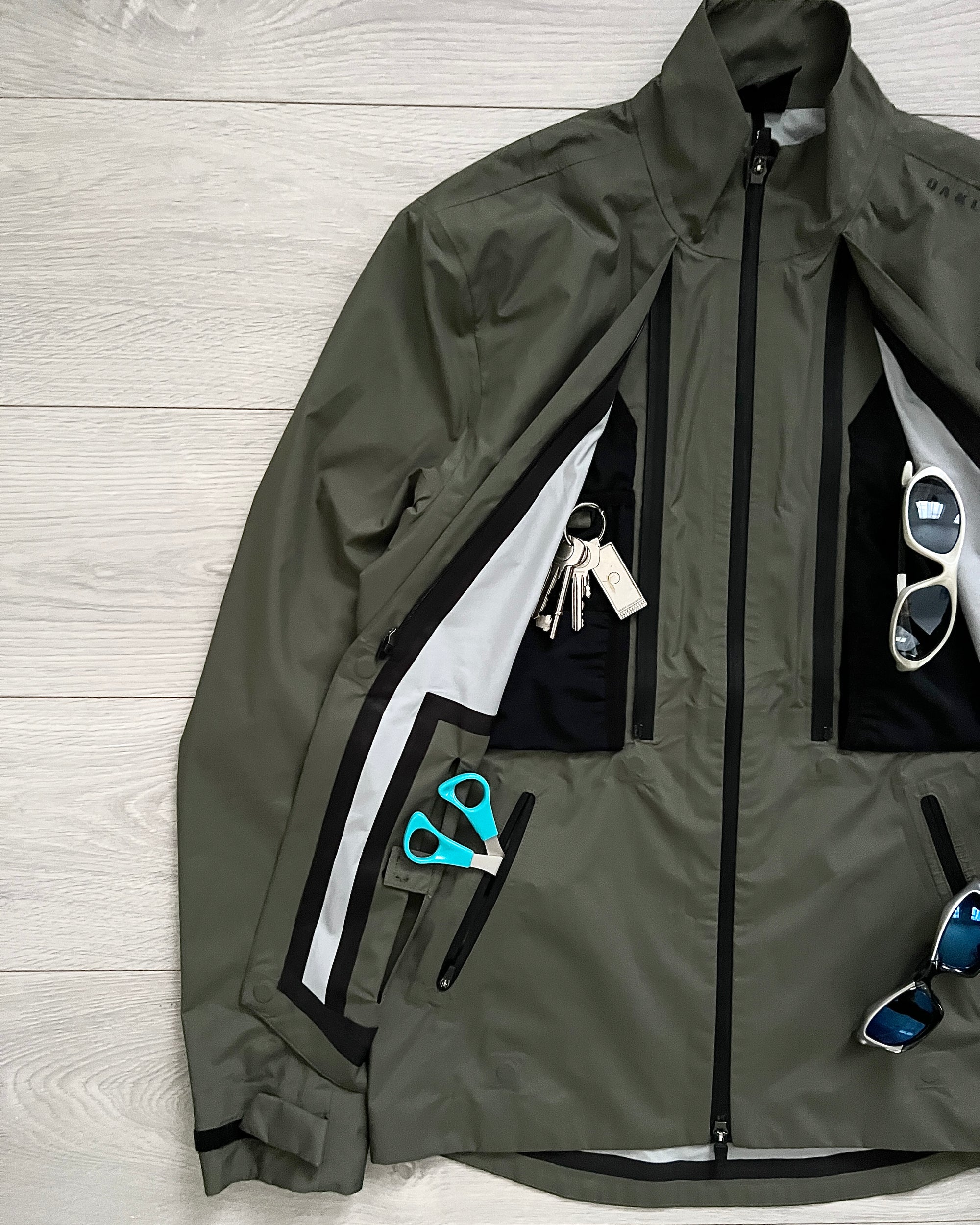 Oakley 2017 Magnetic Latch Stealth Jacket - Size S