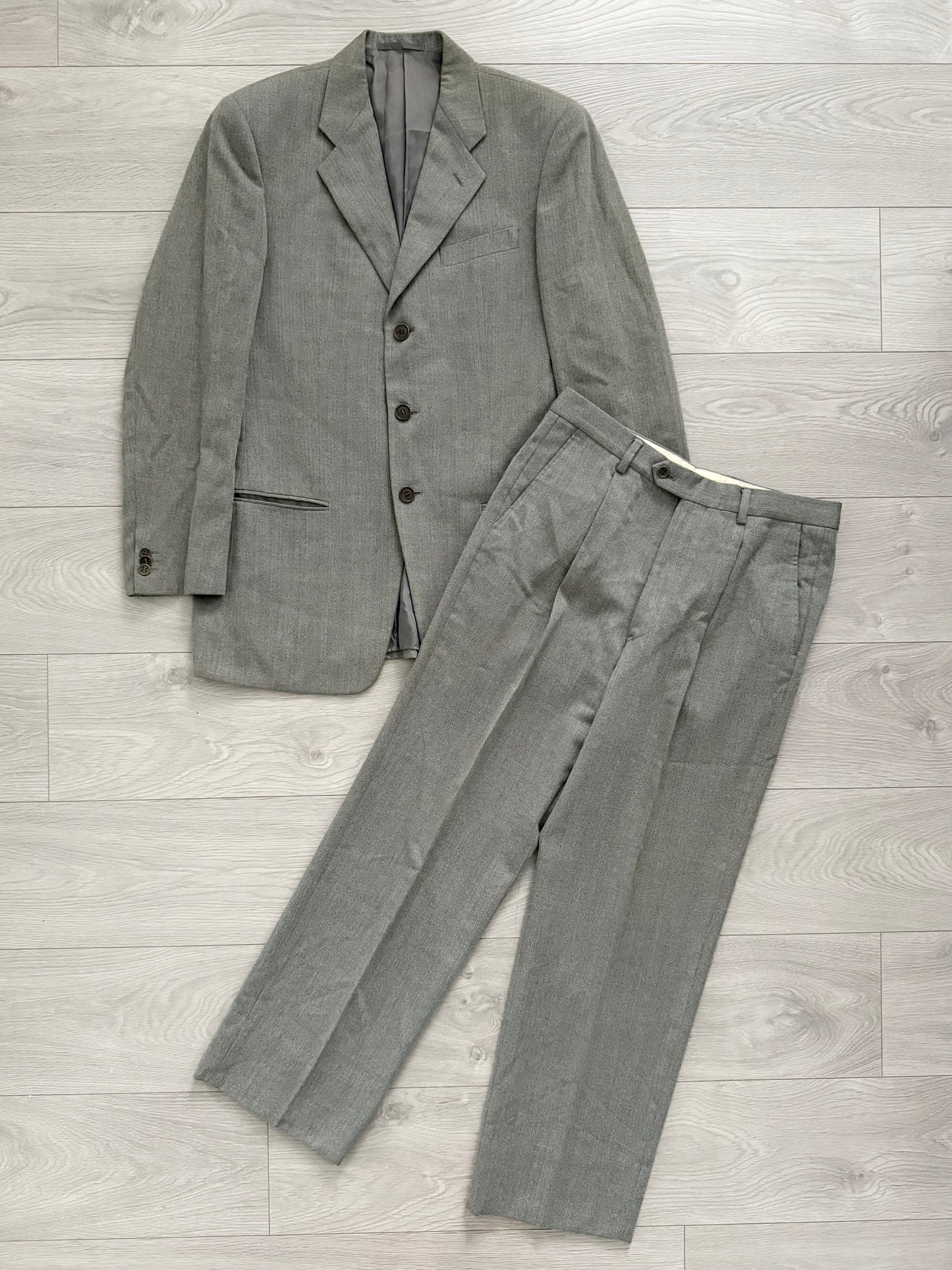 Giorgio Armani 1990s 3B Herringbone Weave Pleated Wool Suit - Size M Jacket / 32" Waist
