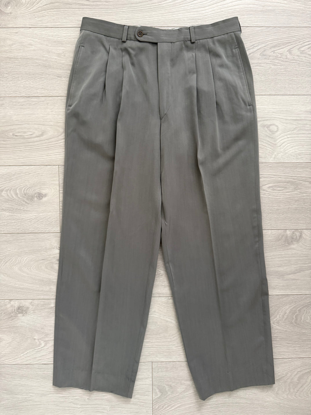 Hugo Boss 1980s 'Al Capone' Peaked Lapel Double Breasted Pleated Wool Silk Suit - Size XXL Jacket / 36" Waist