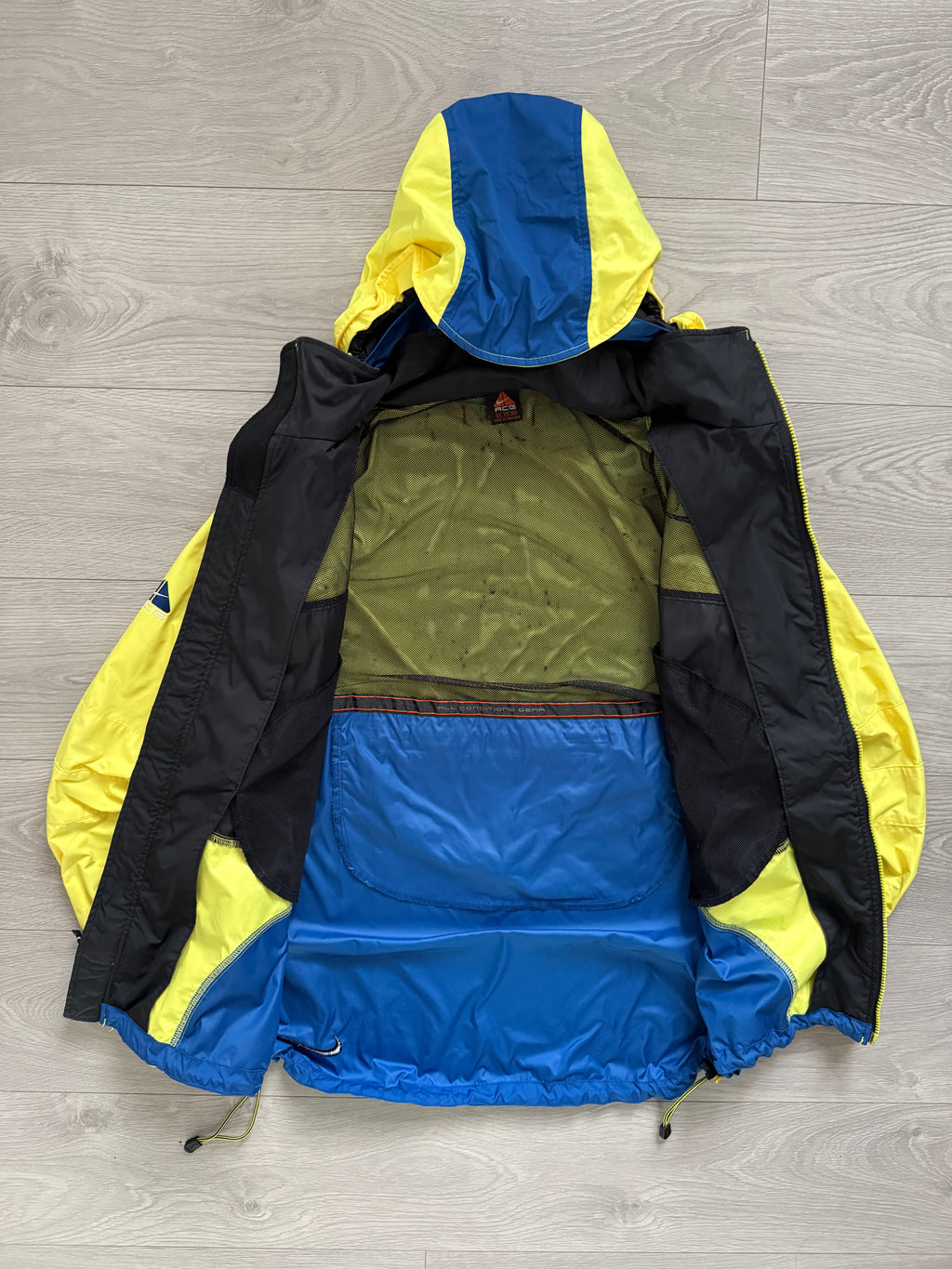 Nike ACG 00s Lungs Era Waterproof Packable Jacket - Size XXL
