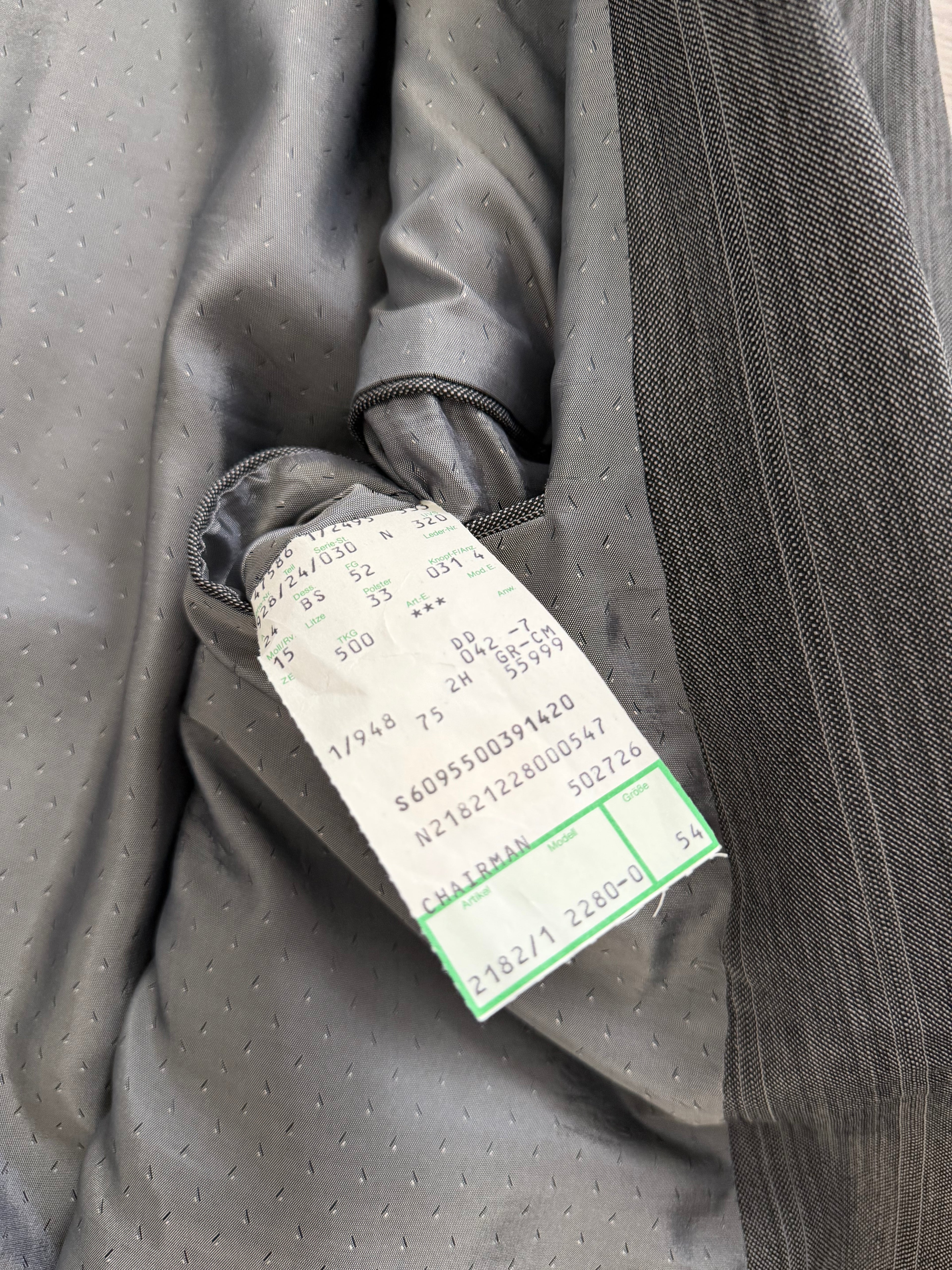 1980s Vintage Peaked Lapel Double Breasted Pleated Wool Textured Suit - Size XXL Jacket / 36" Waist