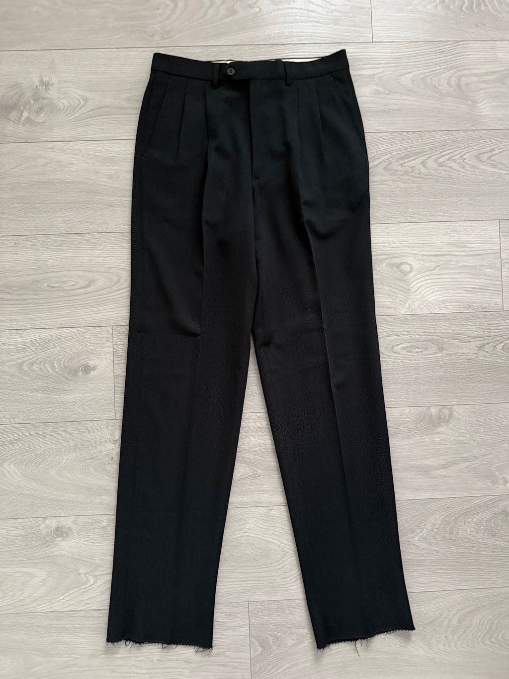 Giorgio Armani 1980s 2B Pleated Wool Suit Black New - Size L Jacket / 32" Waist