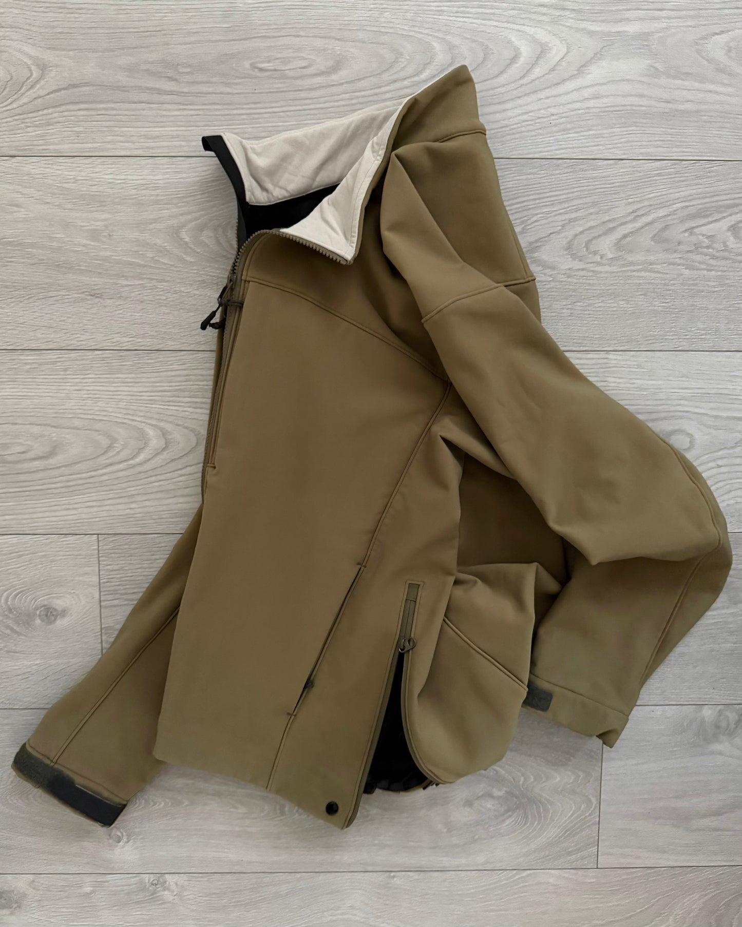 Arcteryx LEAF VERTX Justice Softshell Fleece Lined Utility Jacket - Size L