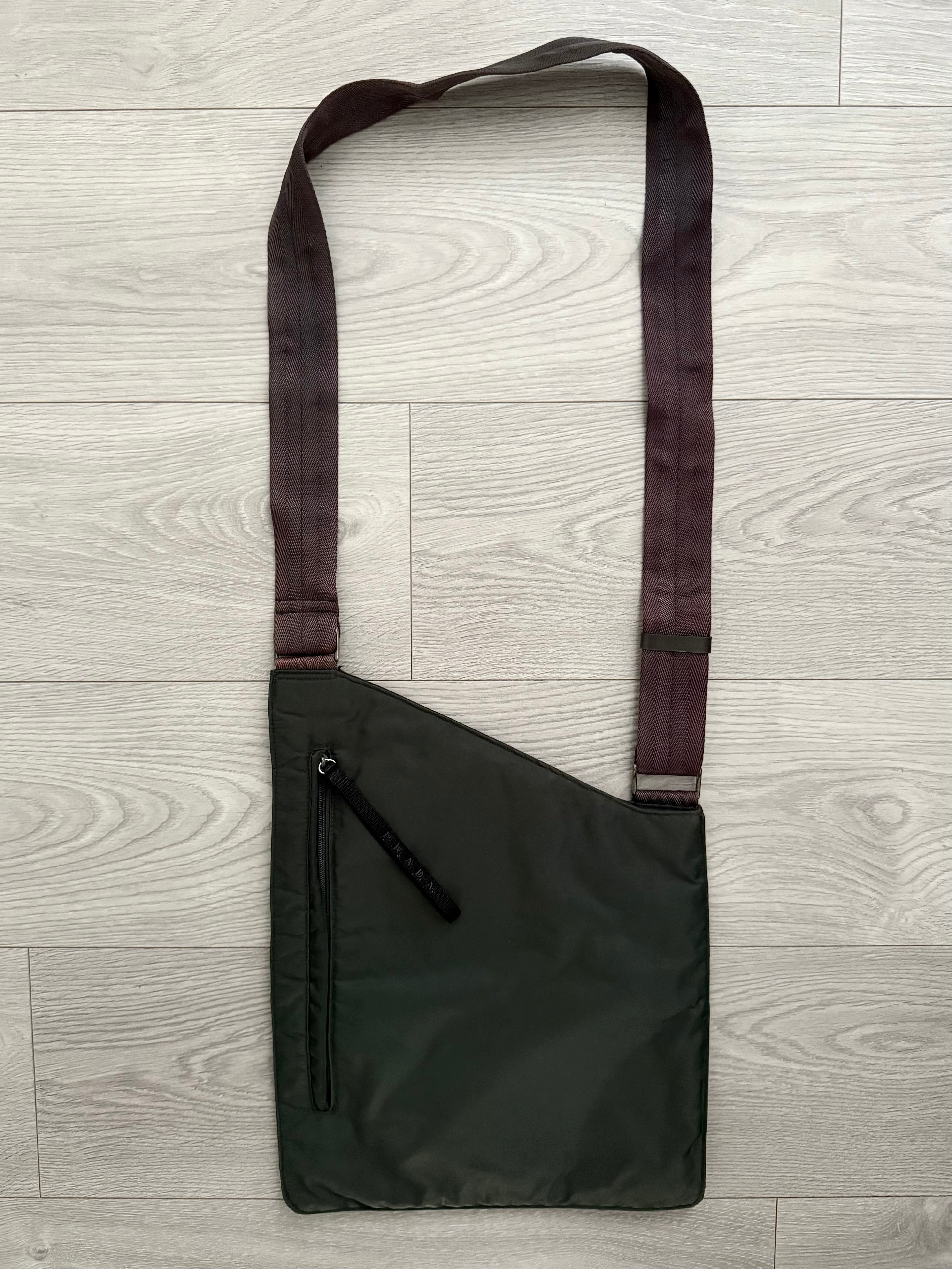 Prada FW1999 Anatomical Plaque Logo Nylon Crossbody Bag