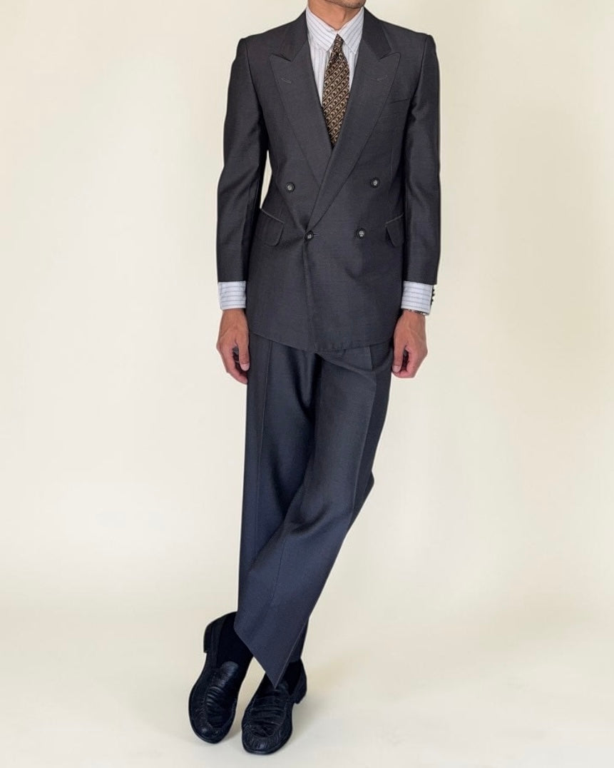 Burberry 1980s Peaked Lapel Double Breasted Pleated Wool Mohair Grey Suit - Size S Jacket / 31" Waist