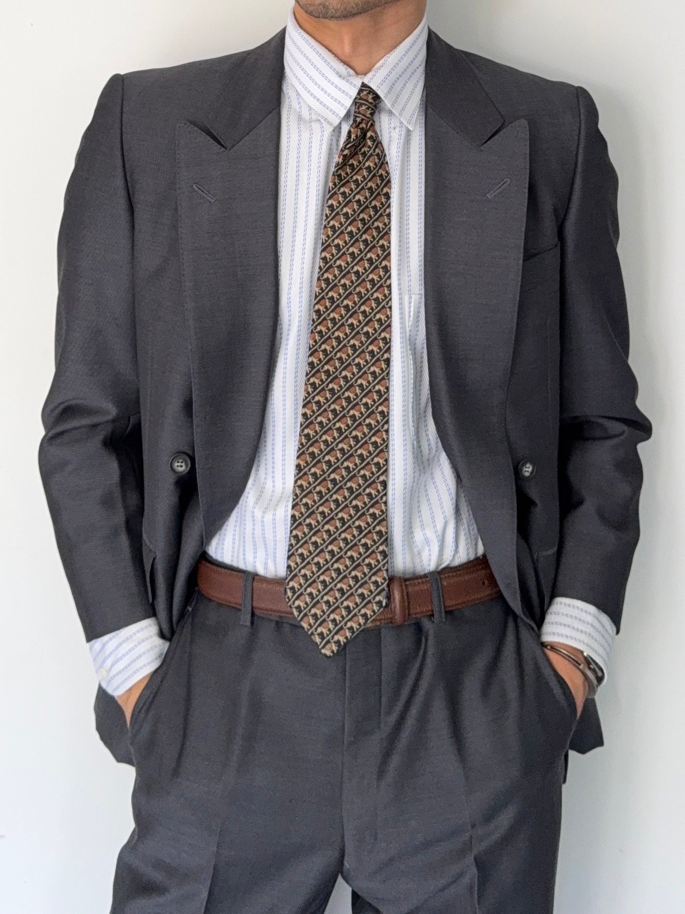 Burberry 1980s Peaked Lapel Double Breasted Pleated Wool Mohair Grey Suit - Size S Jacket / 31" Waist