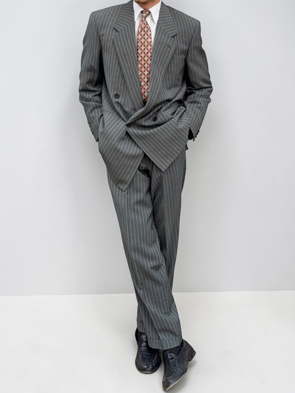Versace 1980s Notch Lapel Double Breasted Pleated Wool Striped Grey Suit - Size L Jacket / 34" Waist