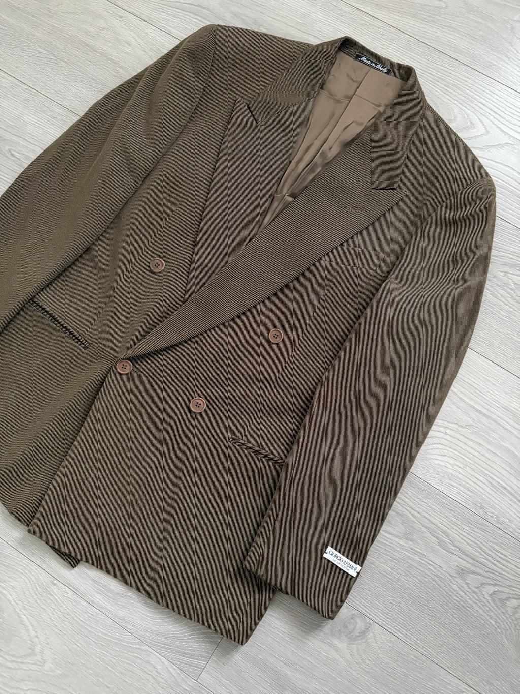 Giorgio Armani 1980s Double Breasted Pleated Wool Suit Taupe Brown New - Size L Jacket / 32" Waist