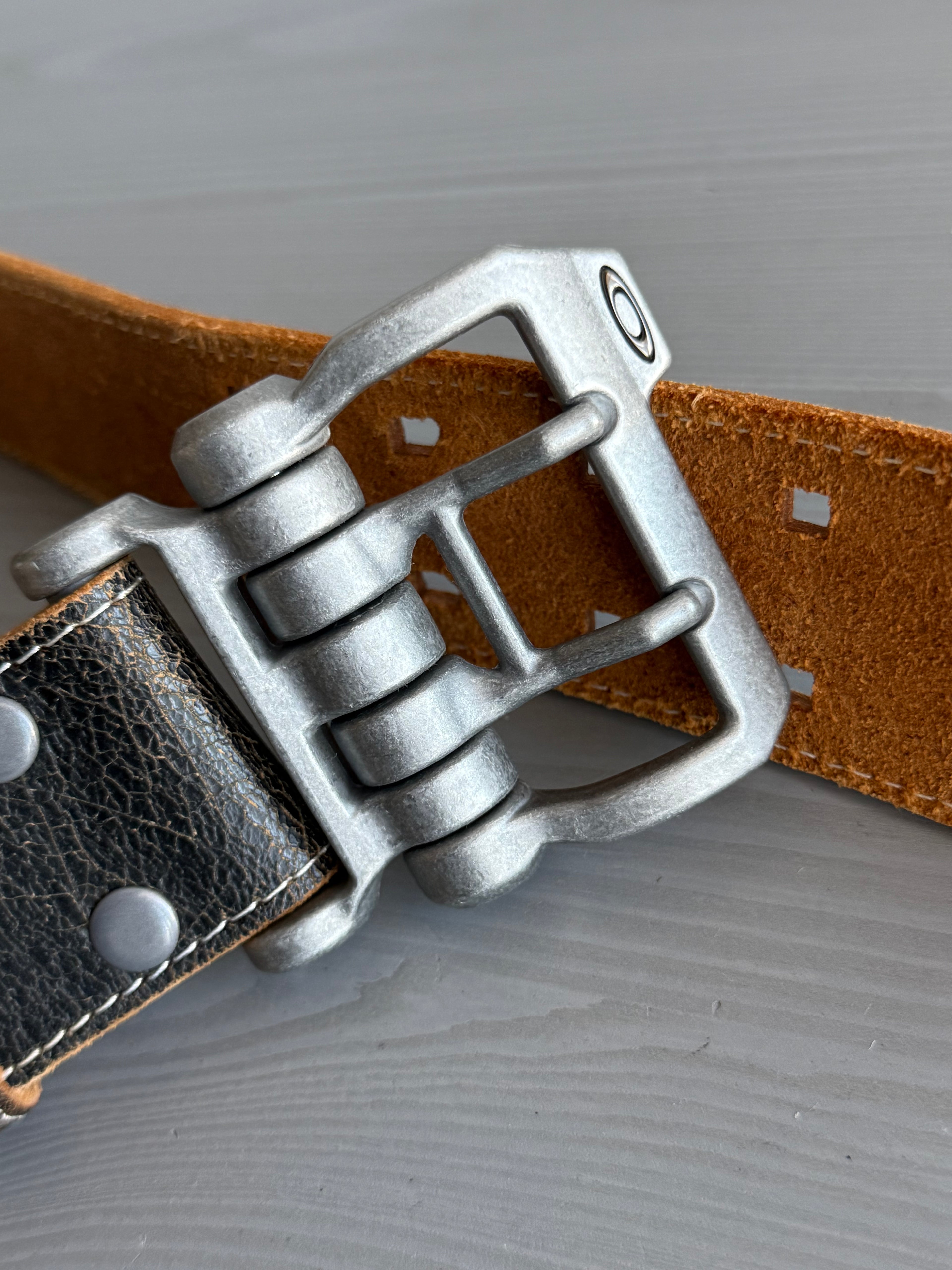 Oakley 00s Mechanical Utility Leather Belt - Size 32 to 36