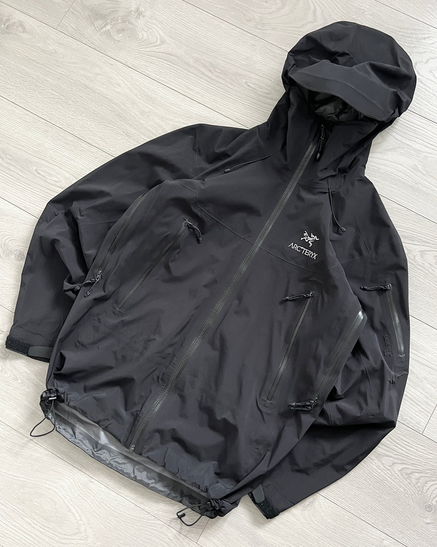 Arcteryx Beta SV Gore-Tex Pro Jacket - Size M