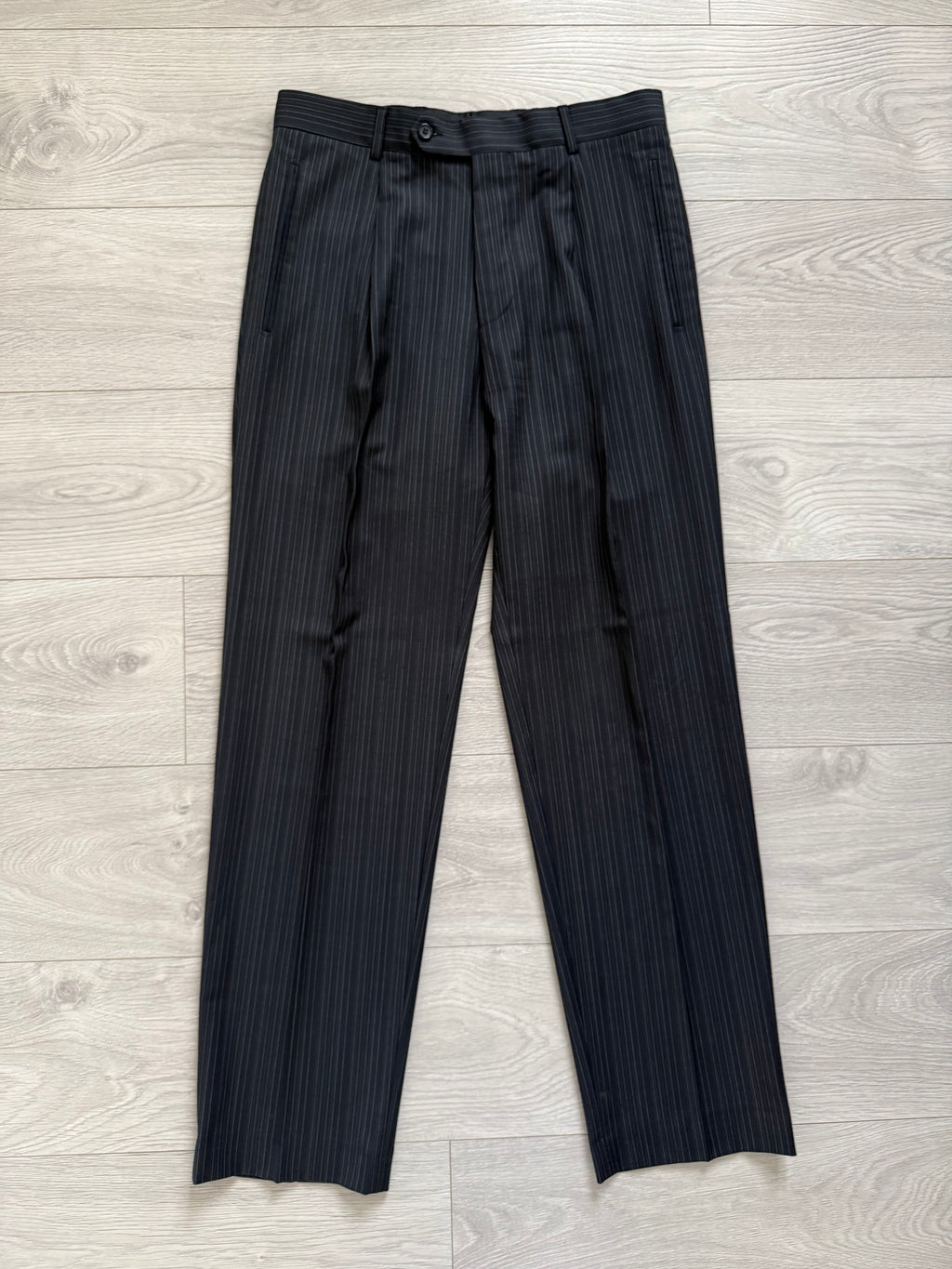 Hugo Boss 1990s 'Sigma' Striped Pleated Wool Suit Made in USA - Size M Jacket / 32" Waist