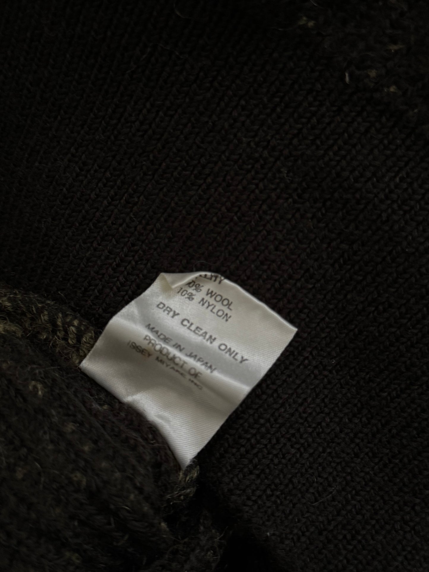 Issey Miyake FW2001 Wool Knit Sweater - Size M