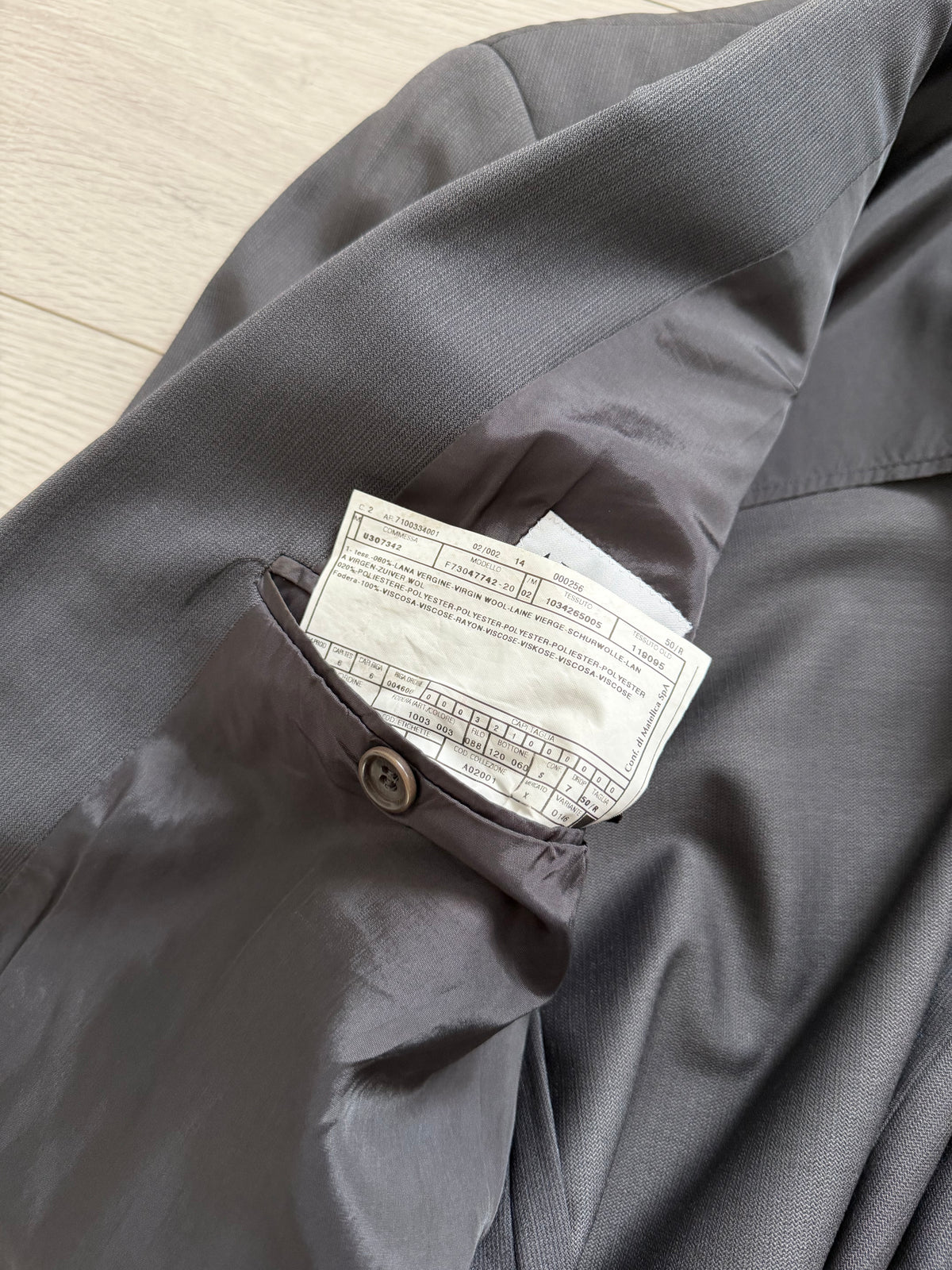 Armani 1990s Peaked Lapel Double Breasted Pleated Wool Suit Grey - Size L Jacket / 34" Waist