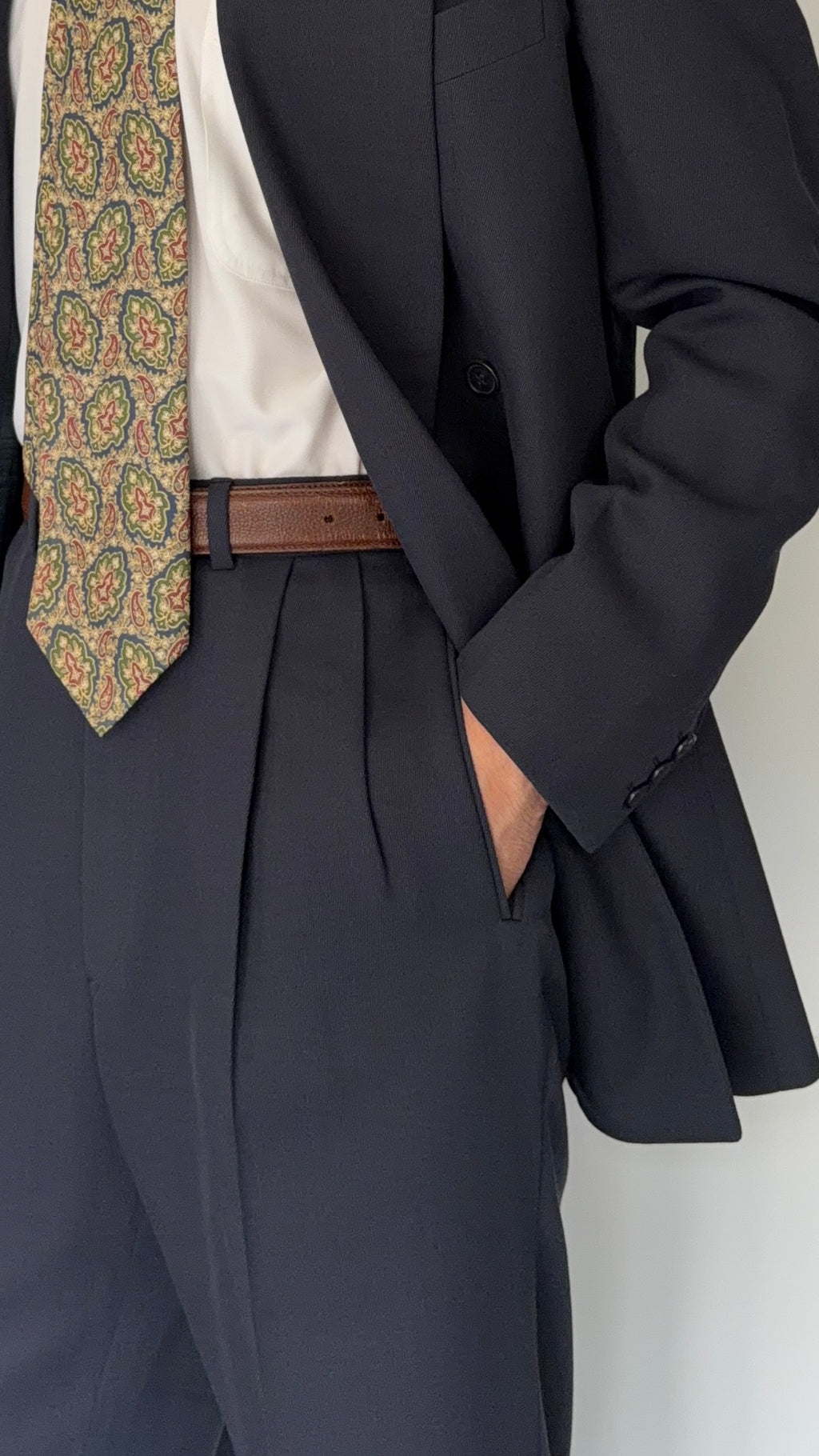Giorgio Armani 1980s Peaked Lapel Double Breasted Wool Pleated Suit - Size M Jacket / 32" Waist